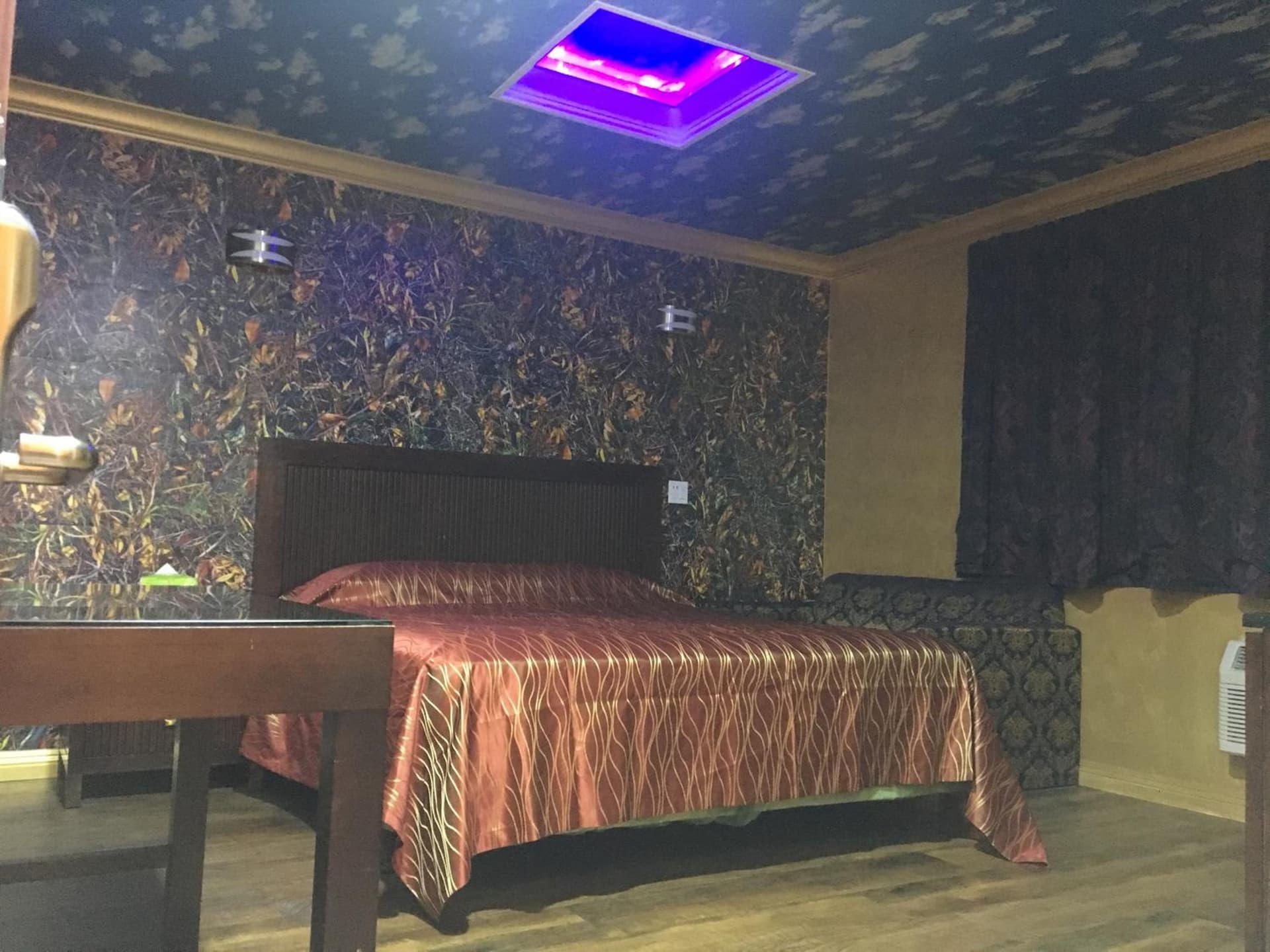 Villa Park Motel gallery photo in Orange, CA — image 35