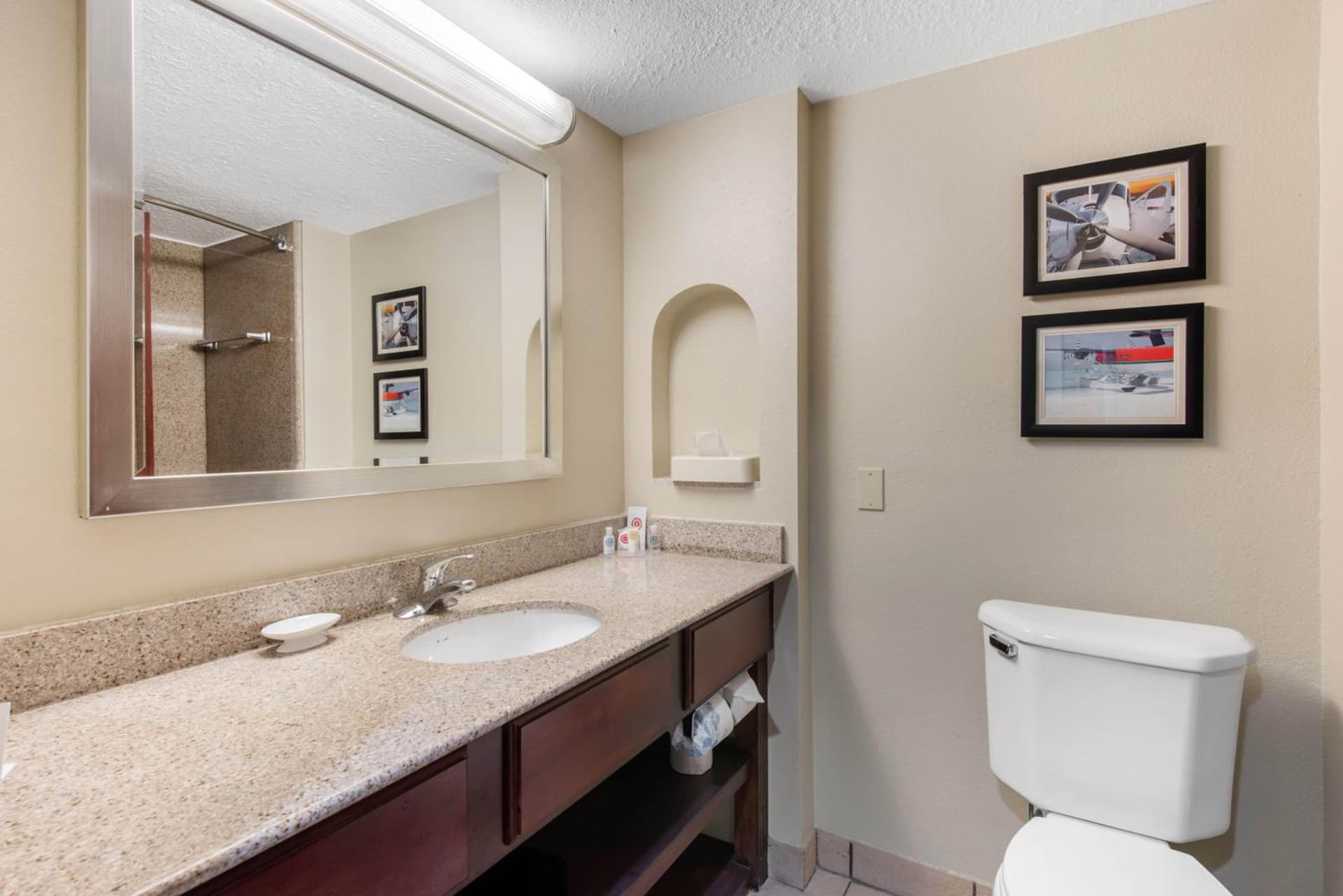 Comfort Inn & Suites Tavares North gallery photo in Tavares, FL — image 22