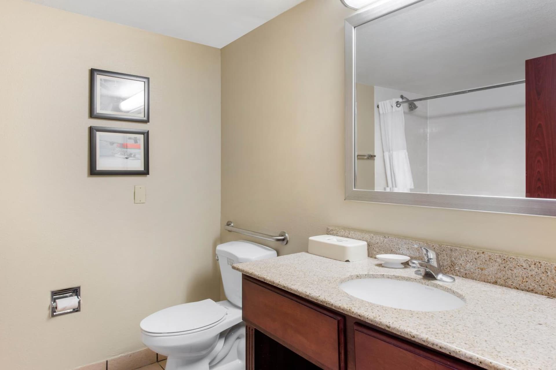 Comfort Inn & Suites Tavares North gallery photo in Tavares, FL — image 17