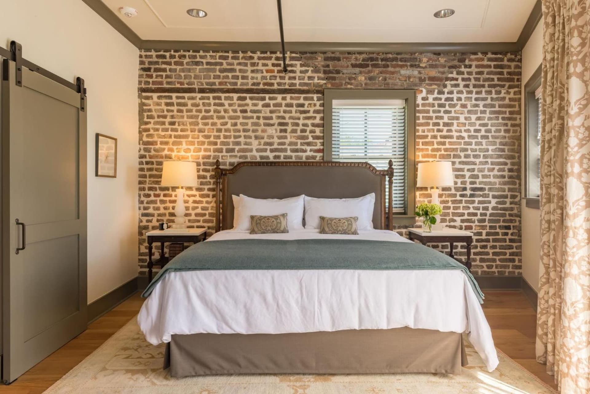 Andrew Pinckney Inn gallery photo in Charleston, SC — image 39