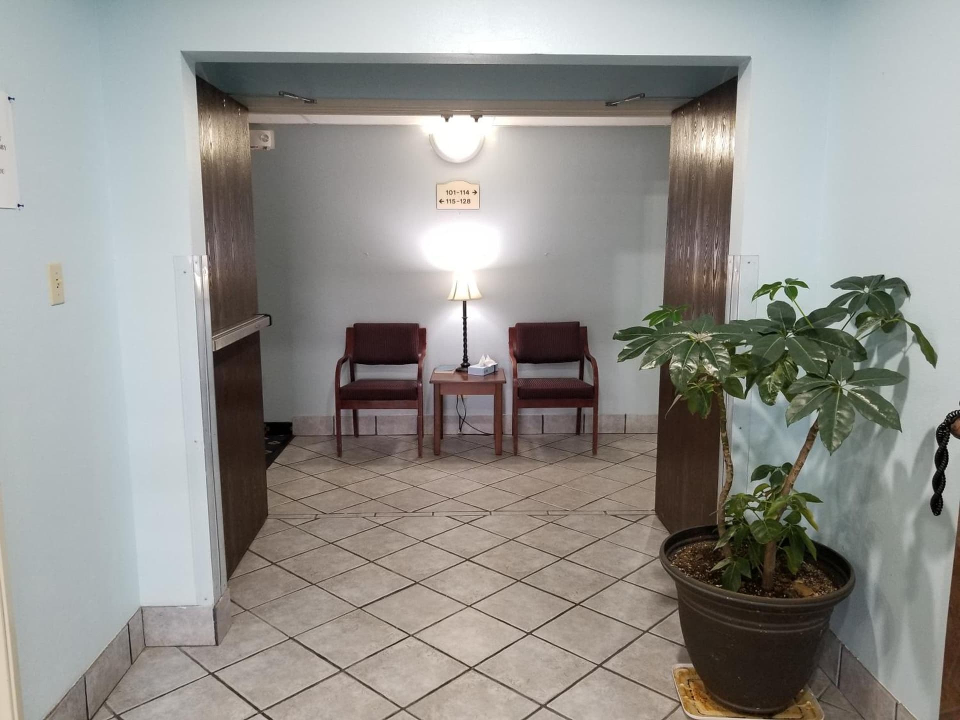 Briarwood Inn property views in Fairfield, IL — gallery photo 3
