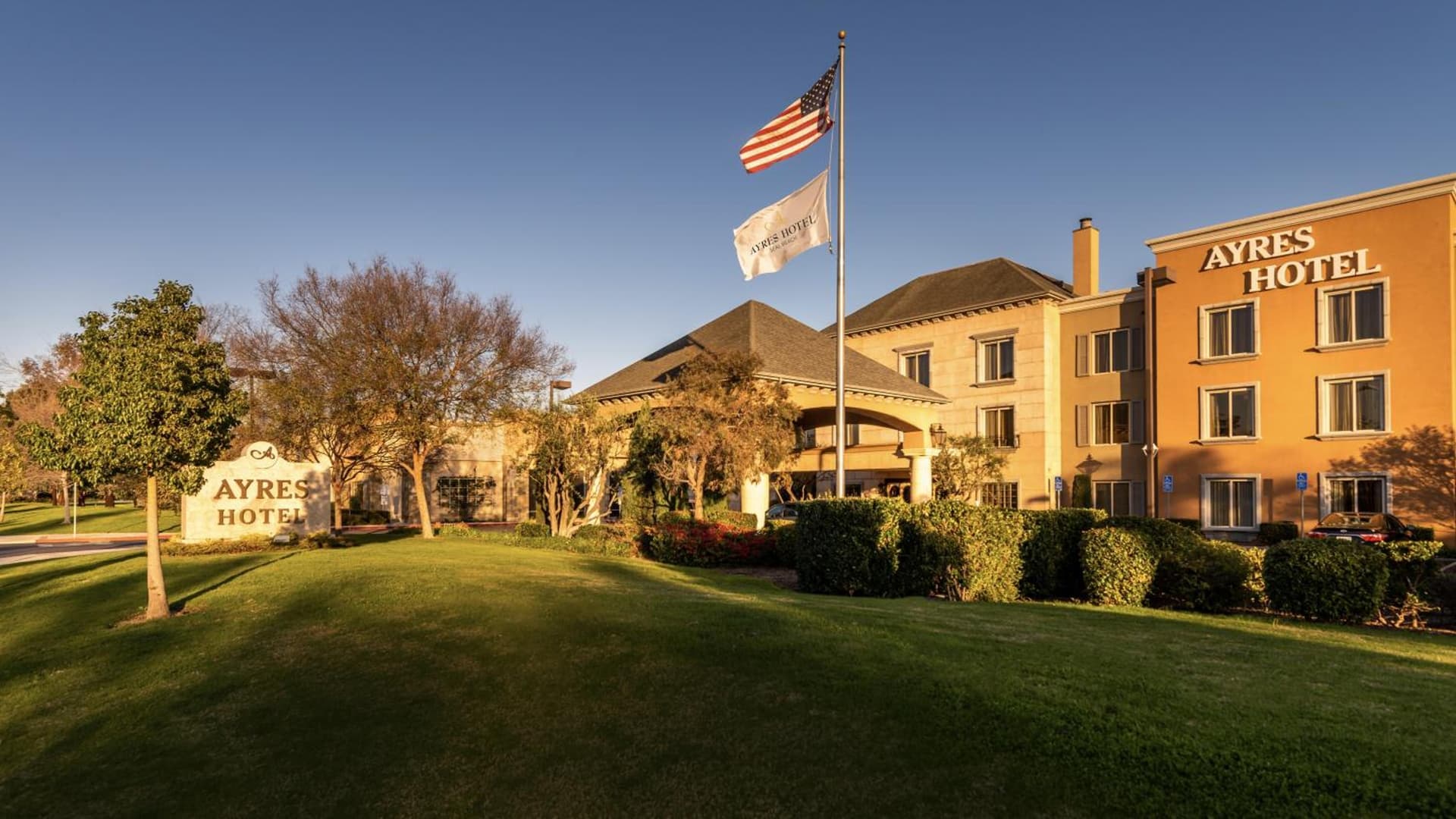 Ayres Hotel Seal Beach - Cypress featured exterior or lobby in Seal Beach, CA — similar hotel