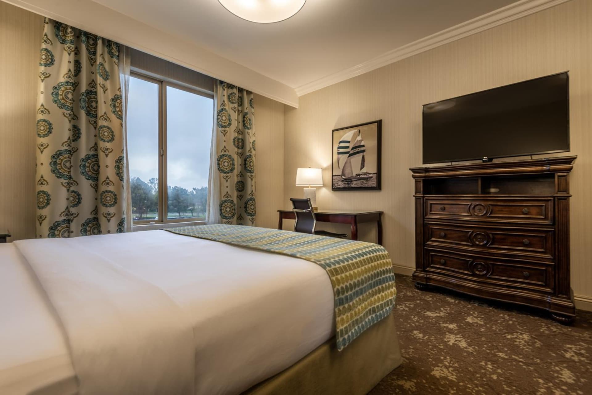Ayres Hotel Seal Beach - Cypress gallery photo in Seal Beach, CA — image 15