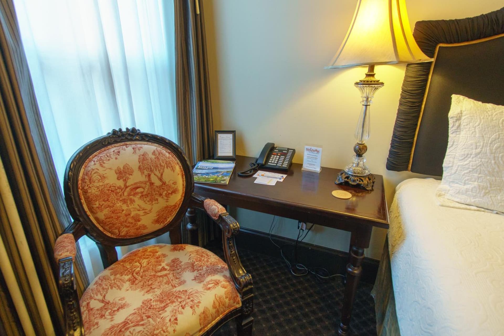 Camas Boutique Hotel gallery photo in Camas, WA — image 34