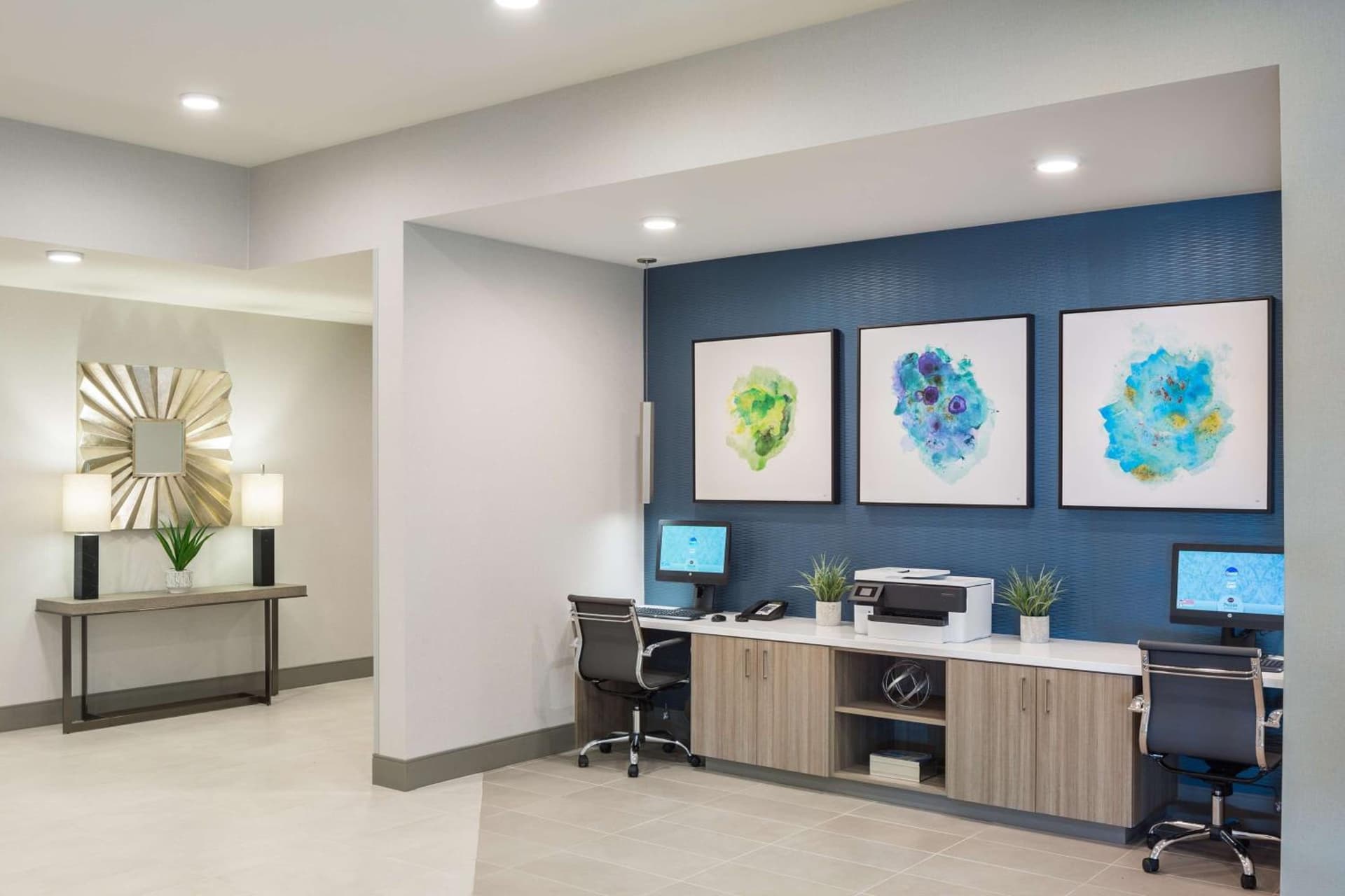 Best Western Premier Hotel at Fisher's Landing gallery photo in Vancouver, WA — image 27