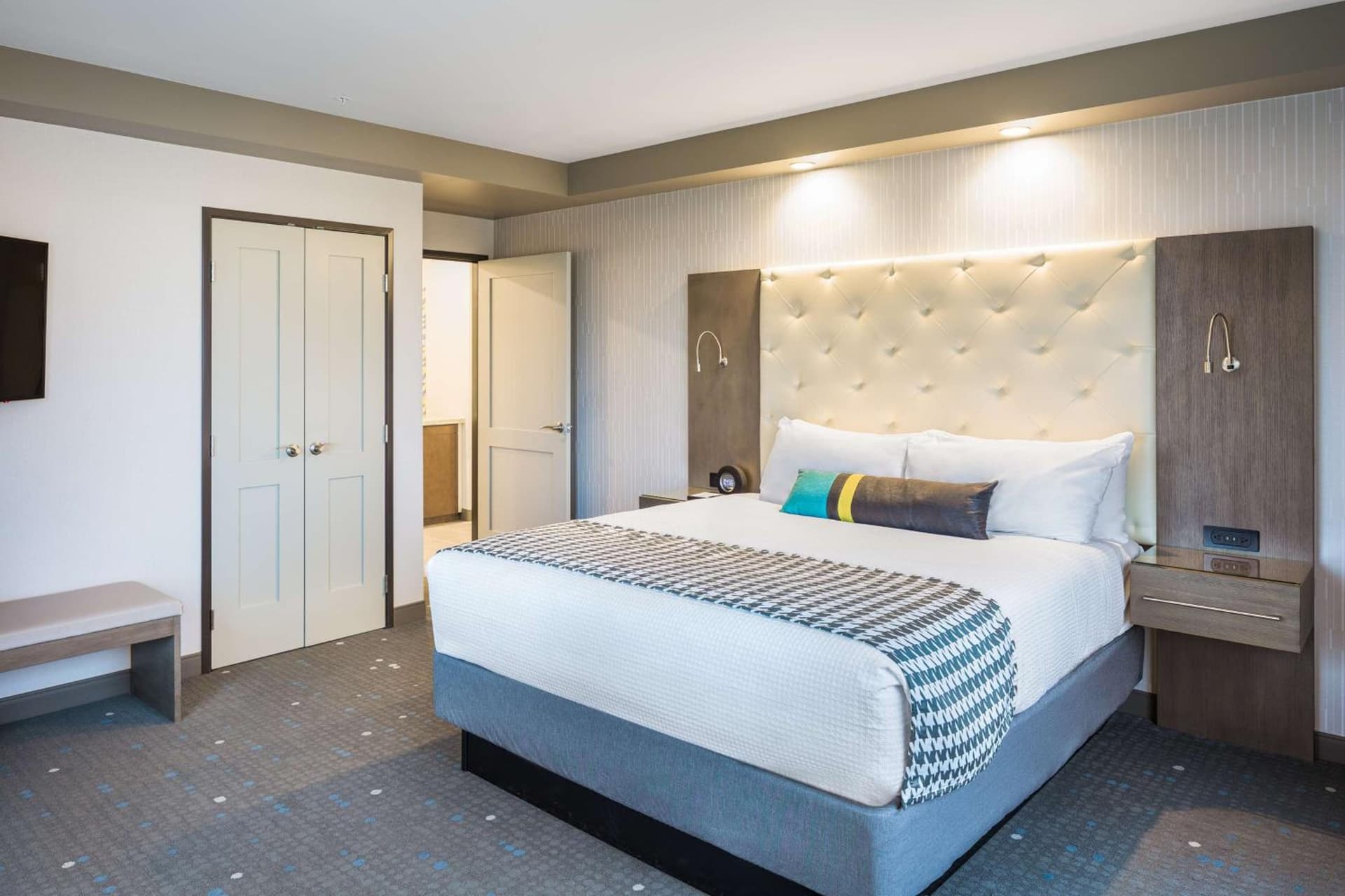 Best Western Premier Hotel at Fisher's Landing gallery photo in Vancouver, WA — image 28