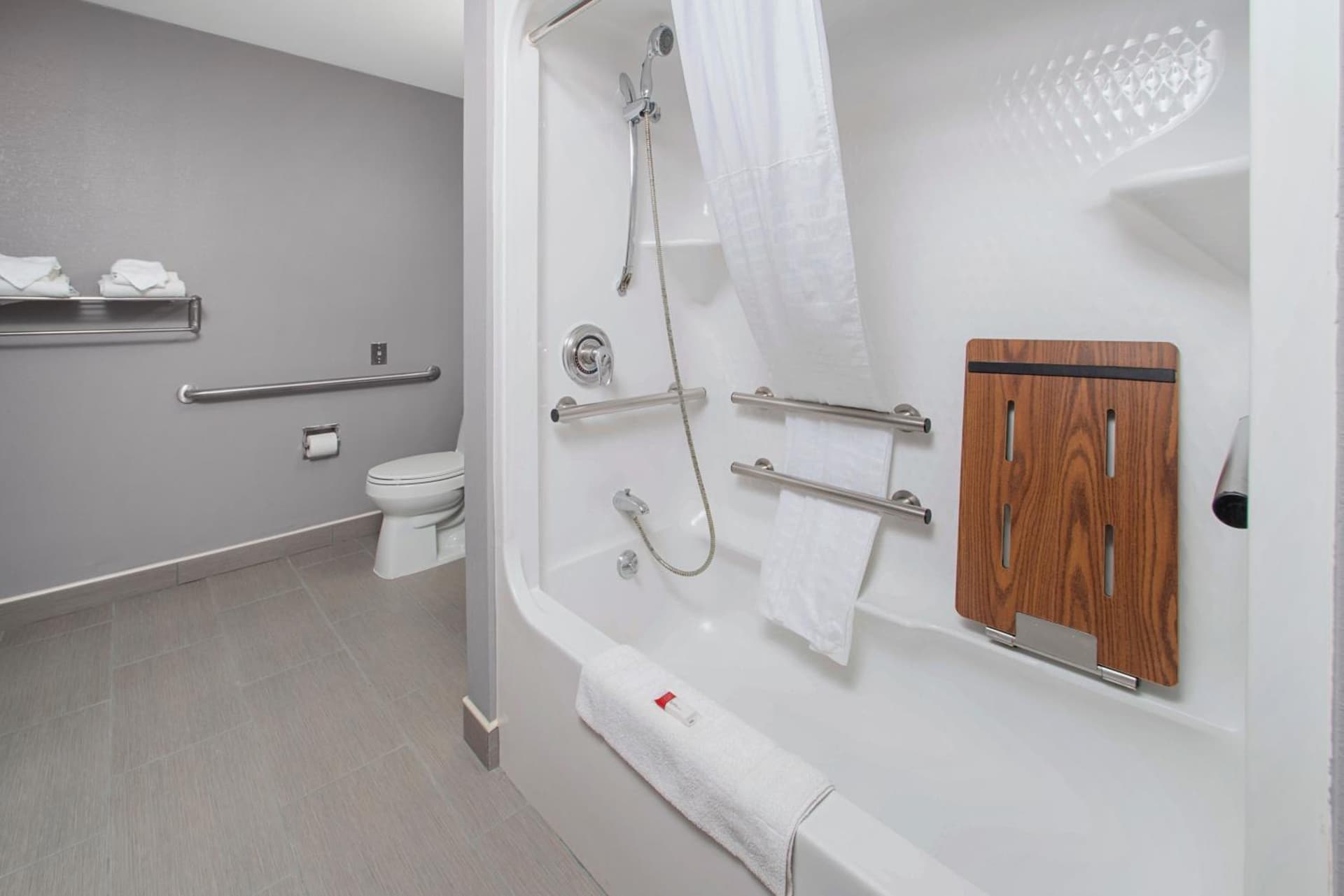 Microtel Inn & Suites by Wyndham Bethel/Danbury interior in Bethel — gallery photo 2