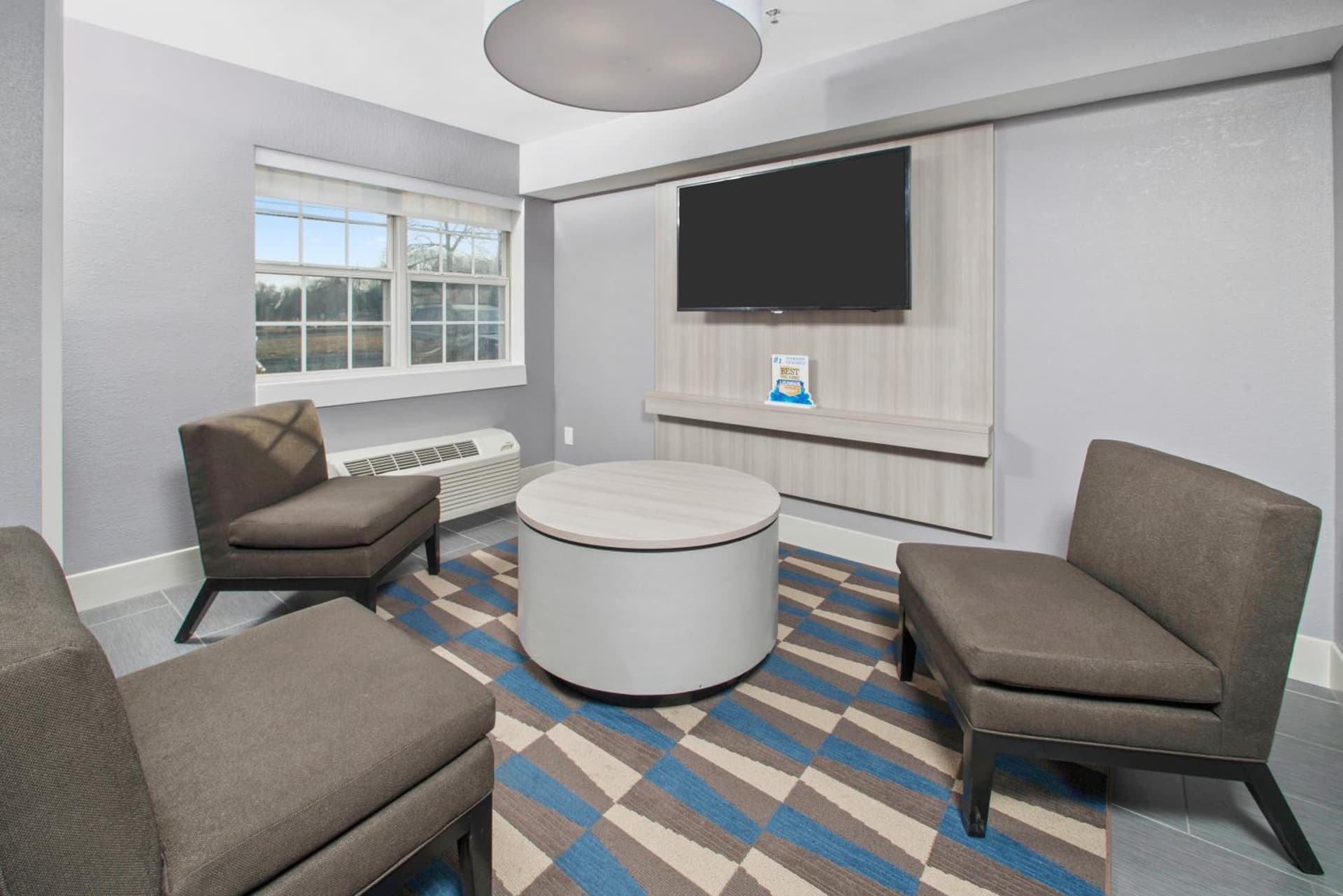 Microtel Inn & Suites by Wyndham Bethel/Danbury gallery photo in Bethel — image 16