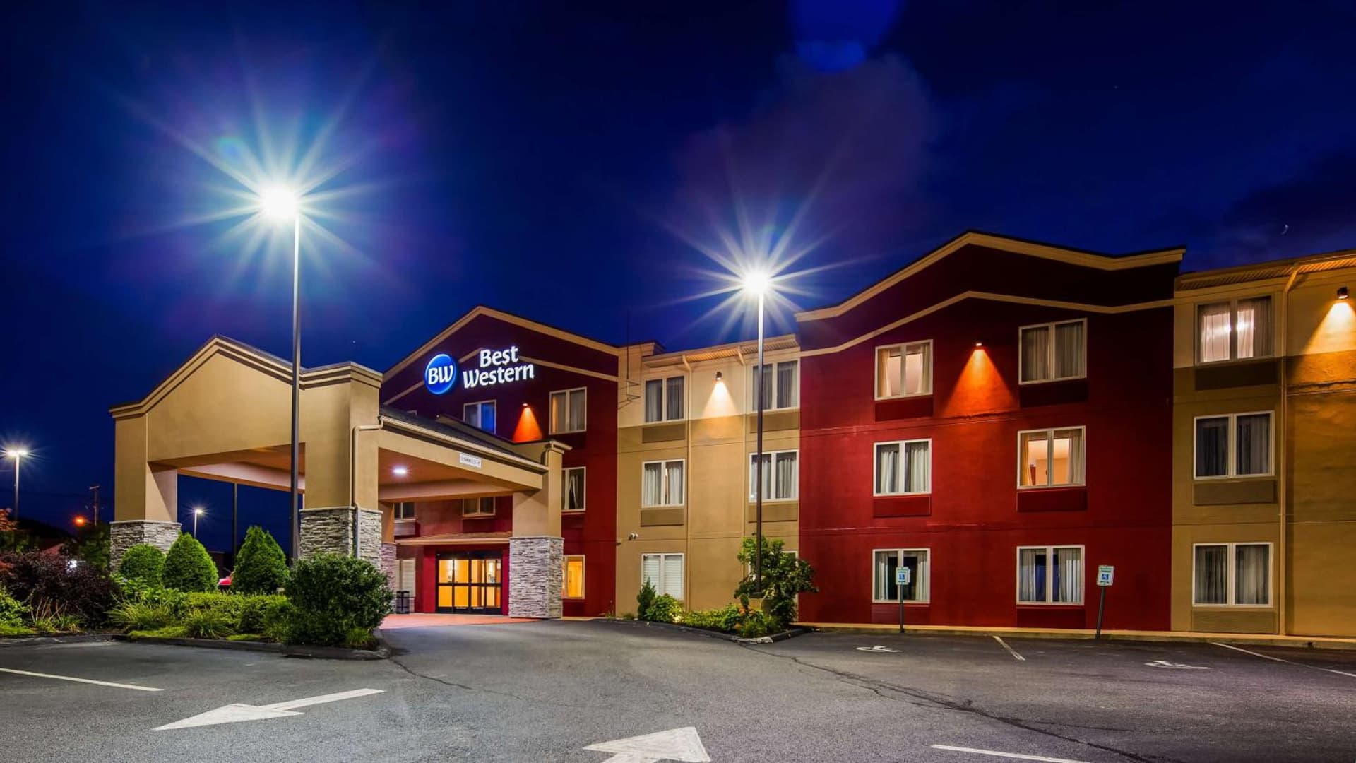 Best Western Providence-Seekonk Inn interior in Seekonk, MA — gallery photo 2
