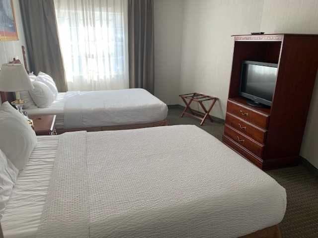 Host Inn an All Suites Hotel gallery photo in Wilkes-Barre, PA — image 10