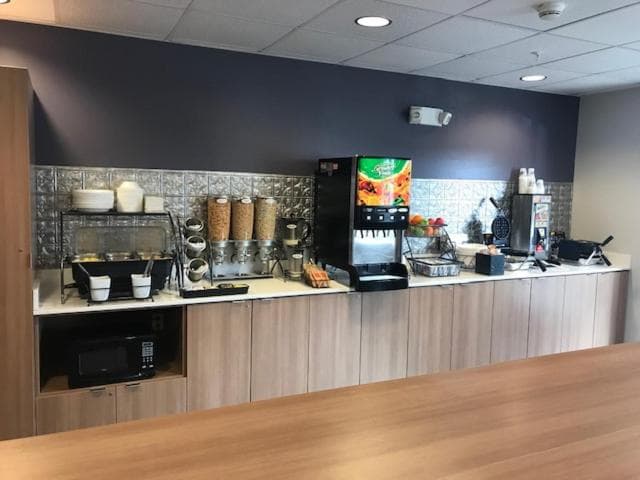 Microtel Inn & Suites by Wyndham Georgetown Delaware Beaches gallery photo in Georgetown, DE — image 46