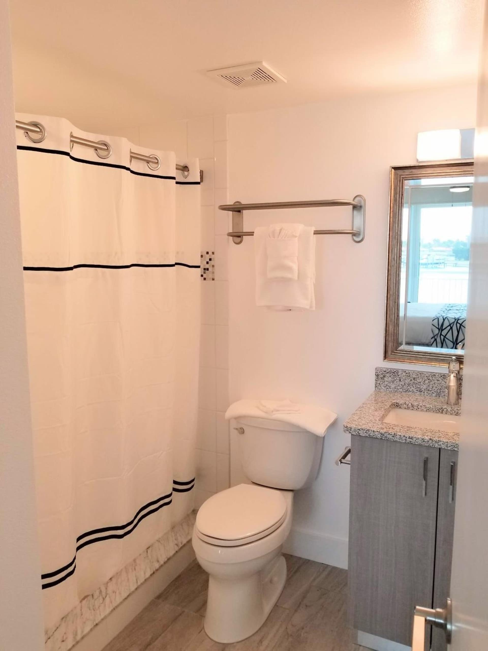 Provident Oceana Beachfront Suites gallery photo in St Pete Beach, FL — image 25