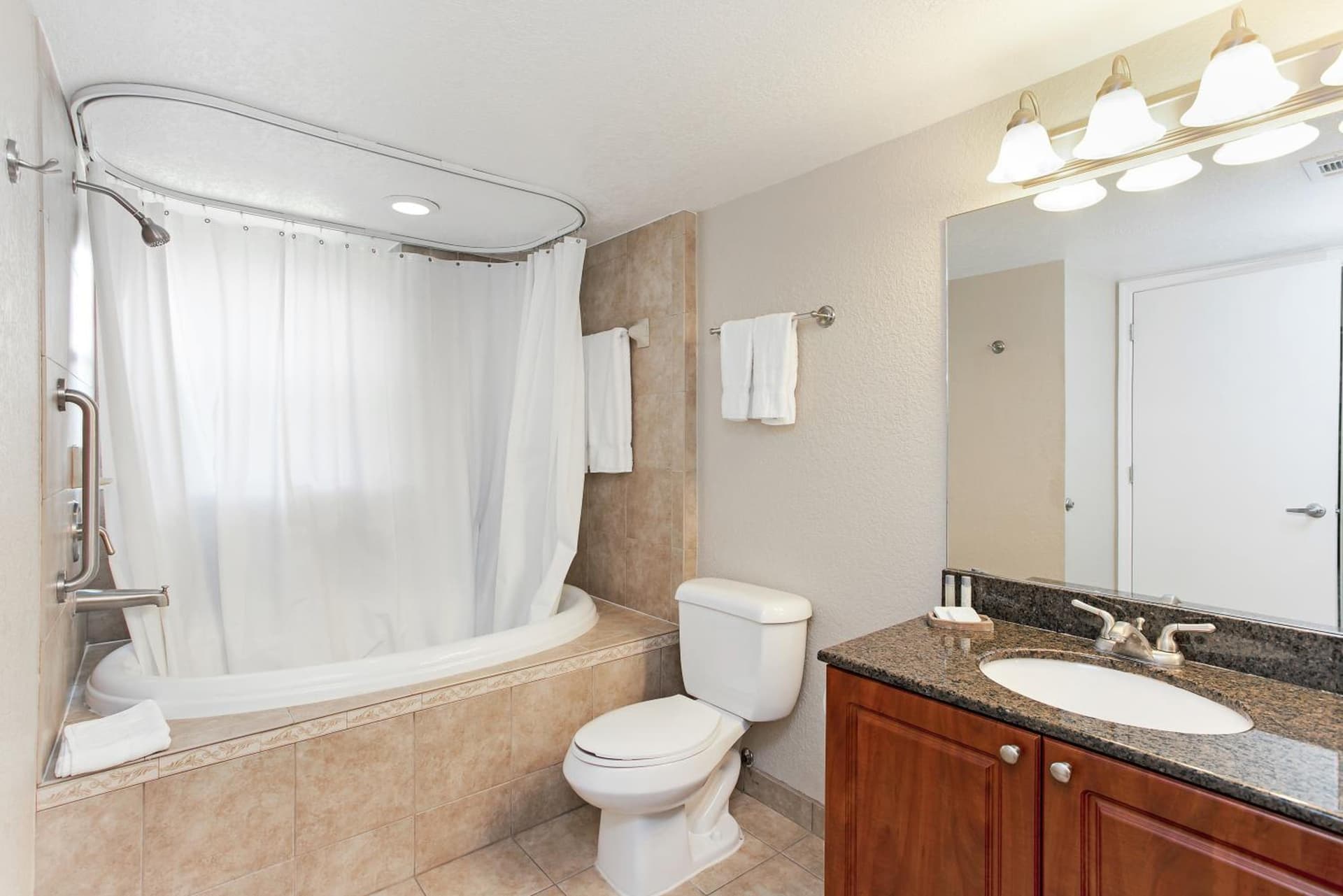Alhambra Villas gallery photo in Kissimmee, FL — image 22