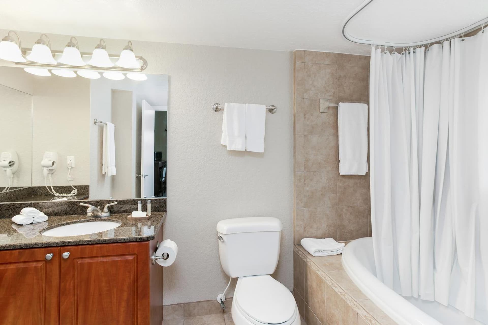 Alhambra Villas gallery photo in Kissimmee, FL — image 41