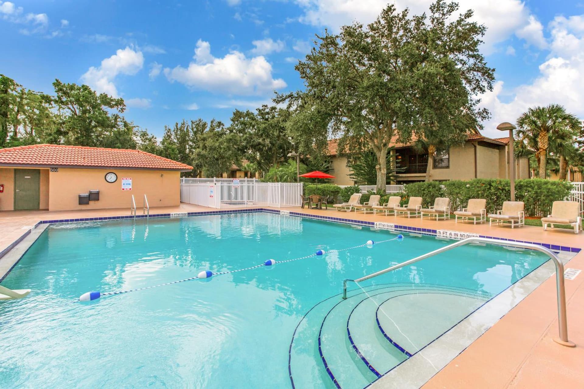 Alhambra Villas property views in Kissimmee, FL — gallery photo 3