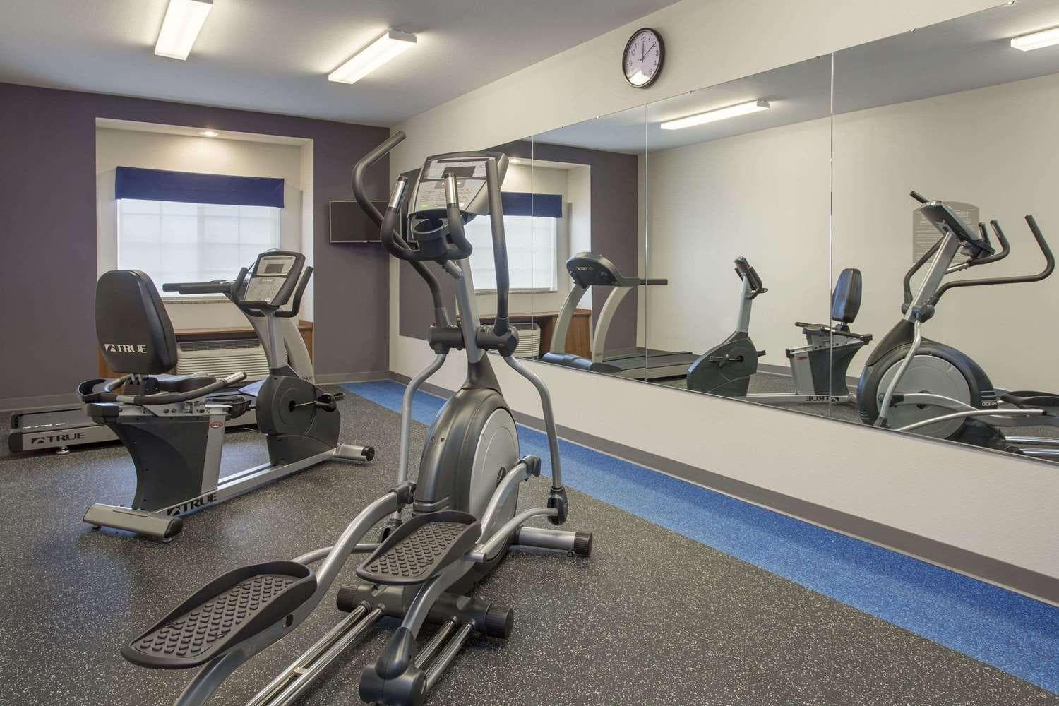 Microtel Inn & Suites by Wyndham College Station gallery photo in College Station, TX — image 20