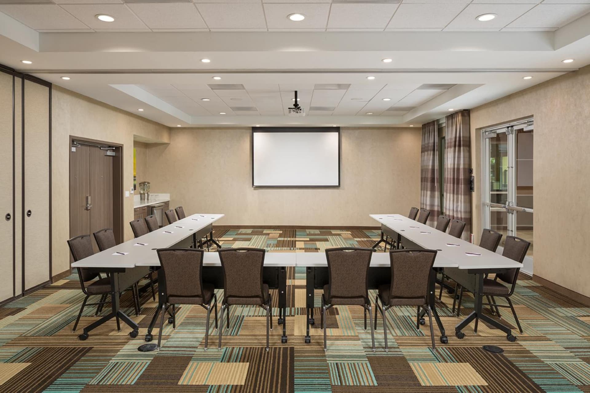 Residence Inn by Marriott Ontario Rancho Cucamonga interior in Rancho Cucamonga, CA — gallery photo 2