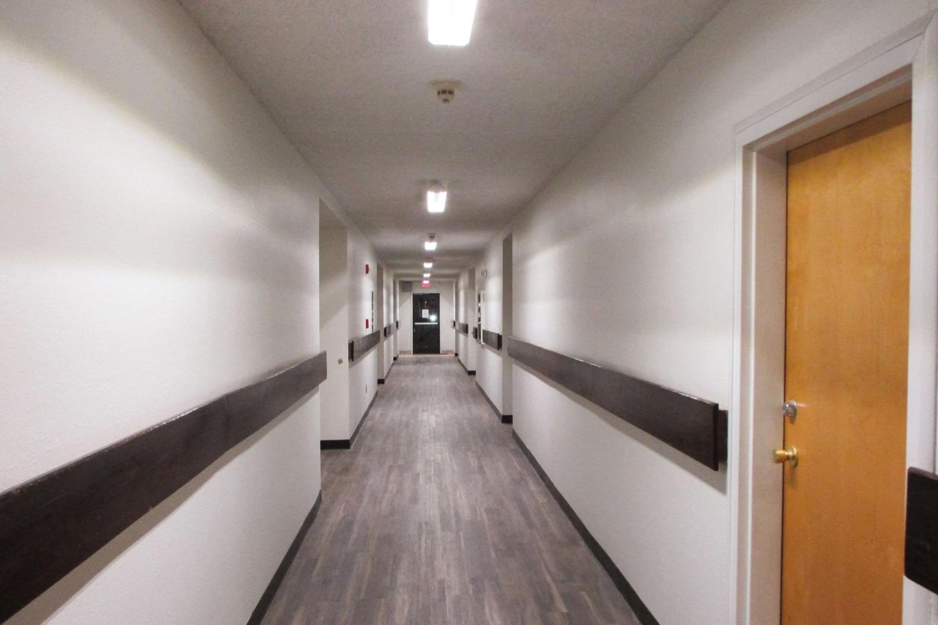 Econo Lodge Gallup West interior in Gallup, NM — gallery photo 2