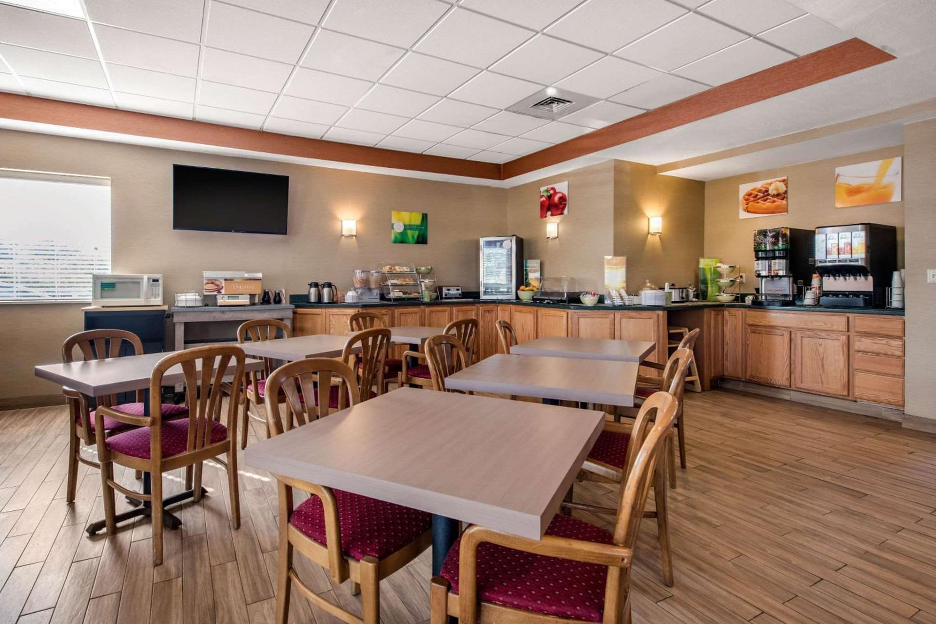 Quality Inn & Suites New Castle gallery photo in New Castle, PA — image 18