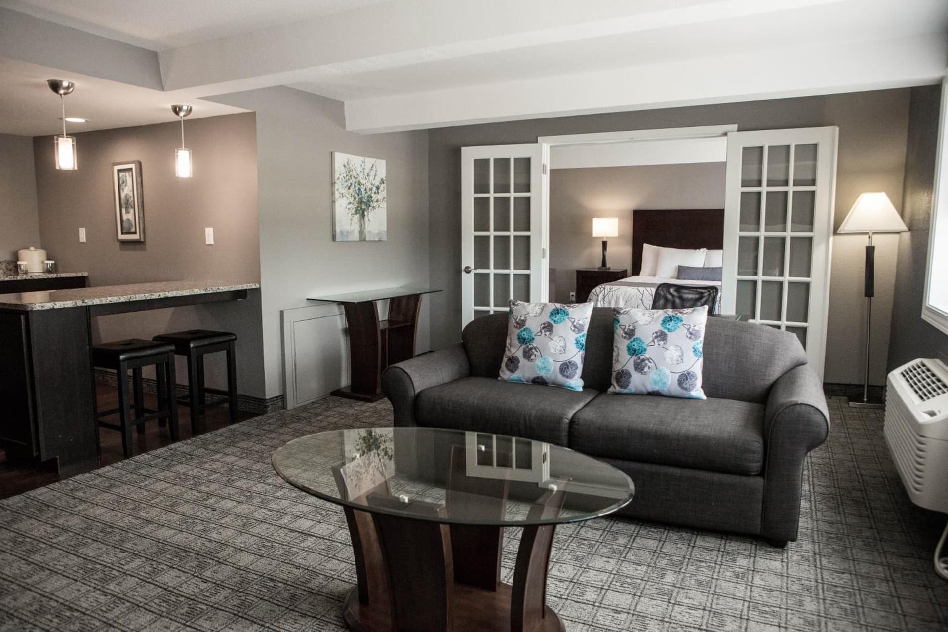 Red Lion Inn & Suites Urbana interior in Champaign, IL — gallery photo 2