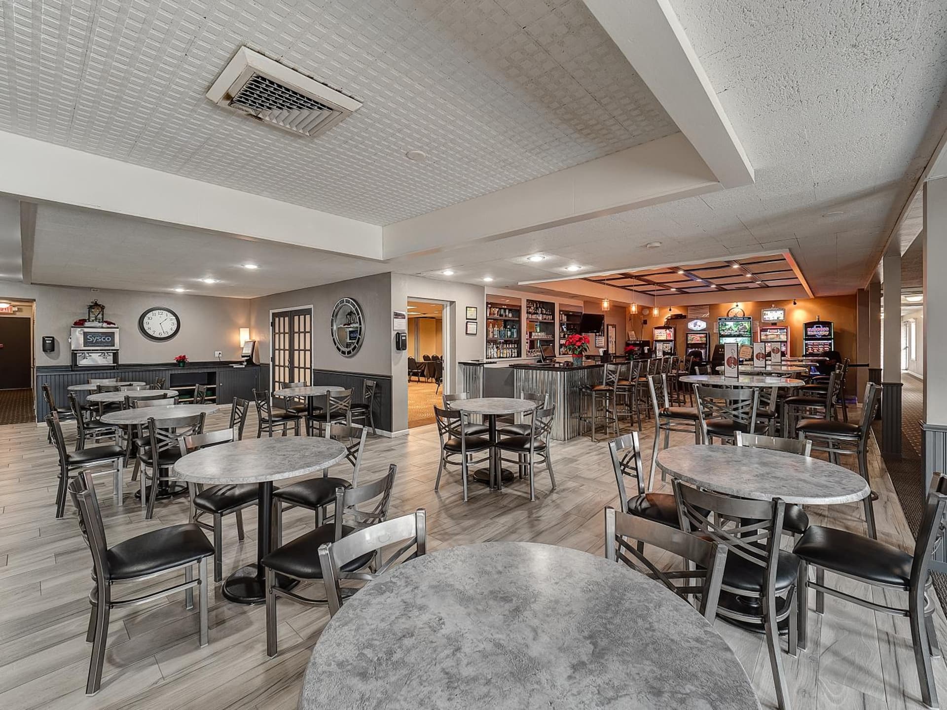 Red Lion Inn & Suites Urbana gallery photo in Champaign, IL — image 23