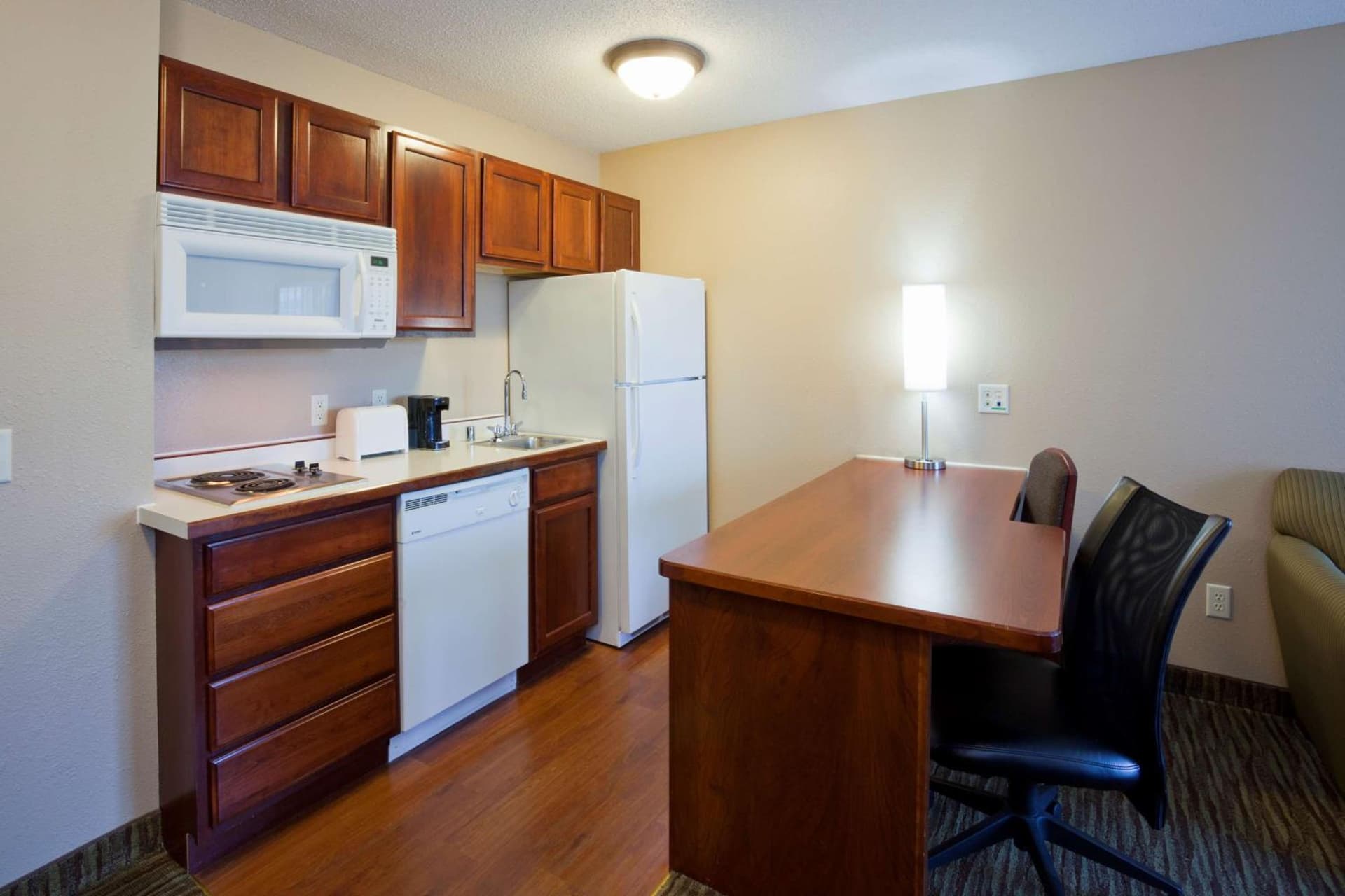 GrandStay Residential Suites Hotel - Eau Claire gallery photo in Eau Claire, WI — image 7
