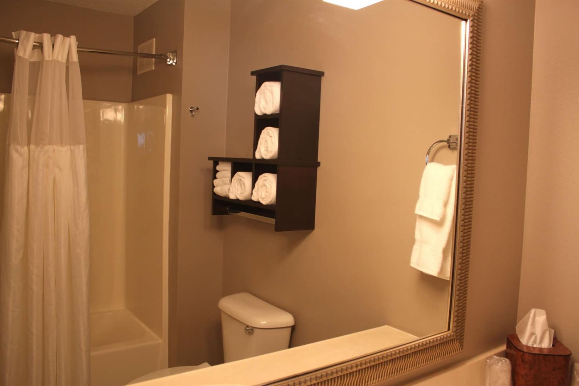 GrandStay Residential Suites Hotel - Eau Claire gallery photo in Eau Claire, WI — image 11