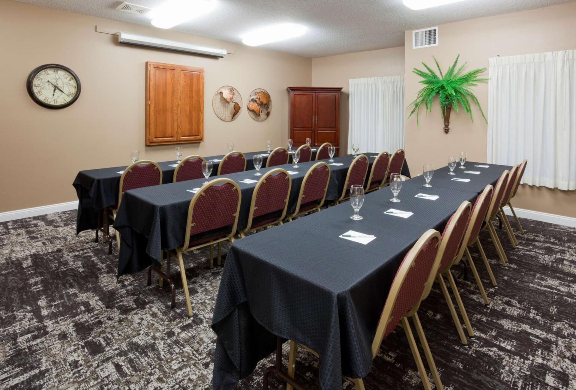 GrandStay Residential Suites Hotel - Eau Claire gallery photo in Eau Claire, WI — image 8