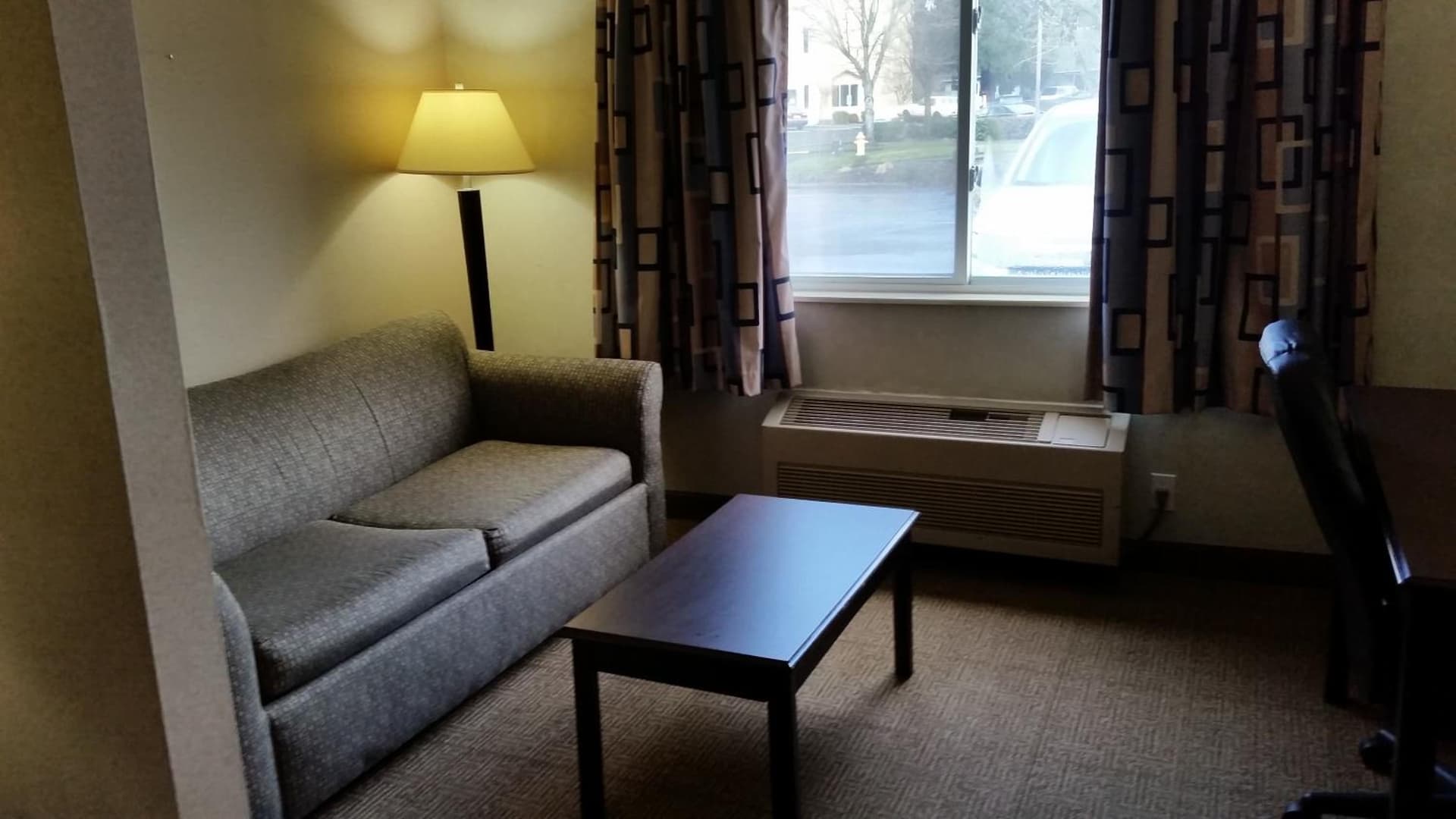 Days Inn & Suites by Wyndham Vancouver gallery photo in Vancouver, WA — image 4
