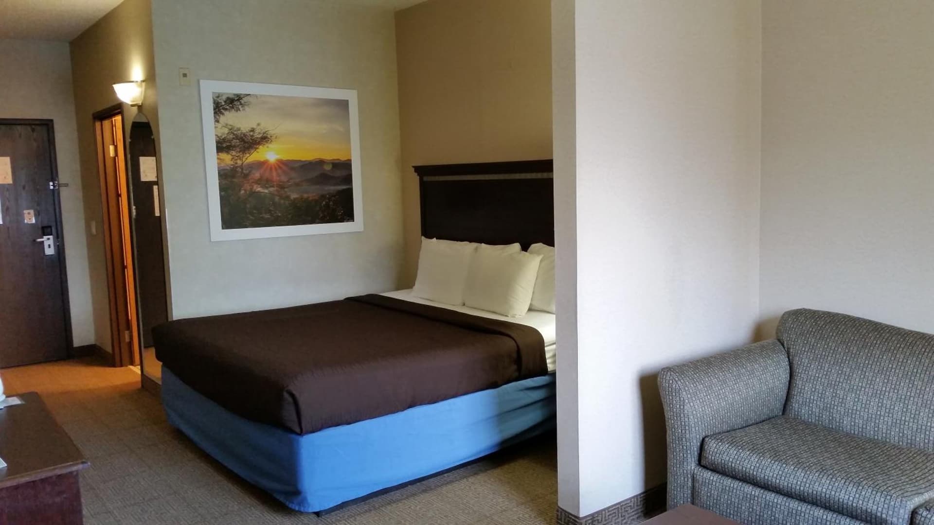 Days Inn & Suites by Wyndham Vancouver gallery photo in Vancouver, WA — image 13