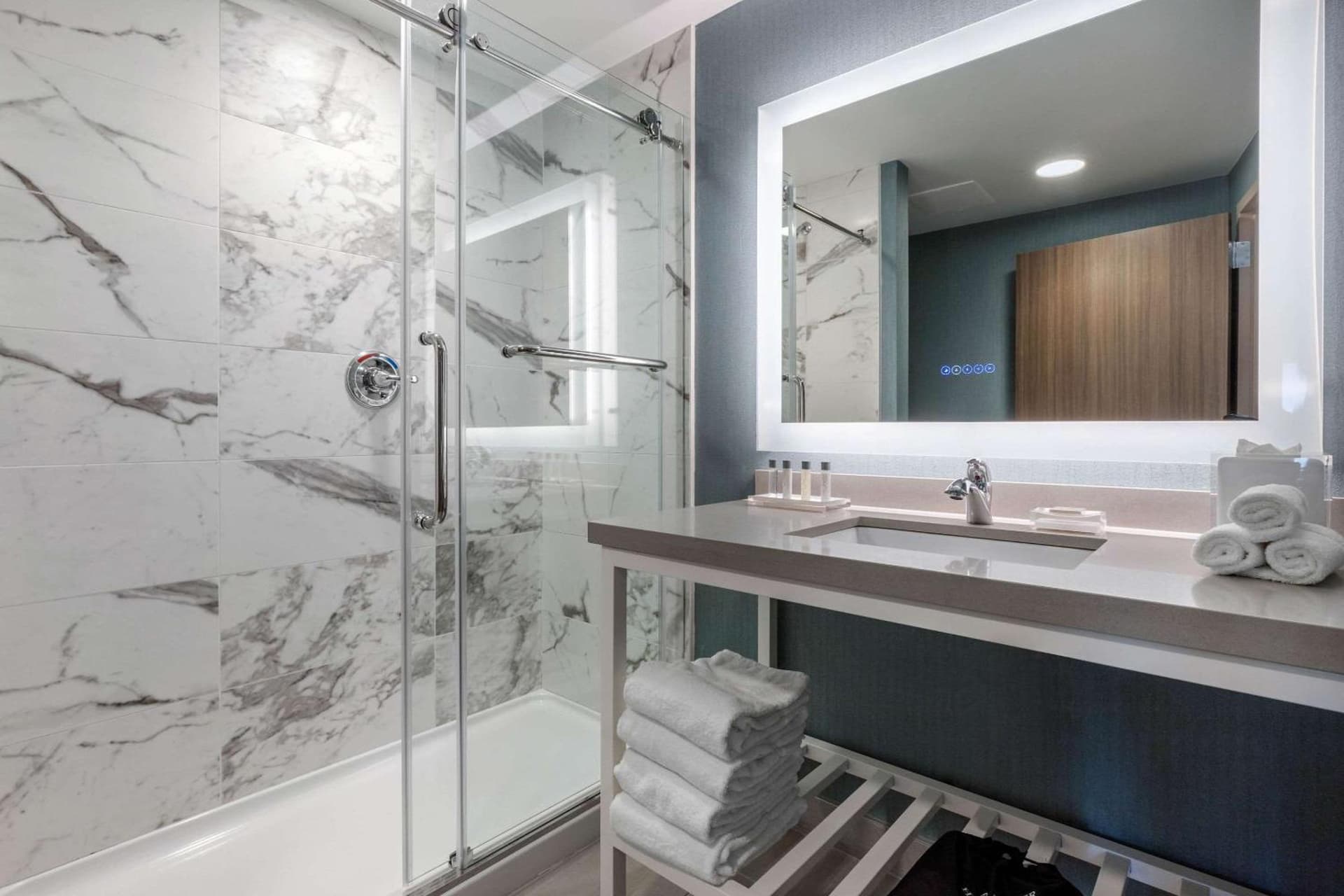 Cambria Hotel West Orange gallery photo in West Orange, NJ — image 12