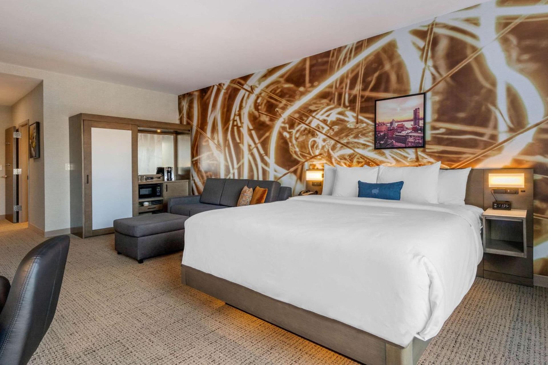 Cambria Hotel West Orange gallery photo in West Orange, NJ — image 49
