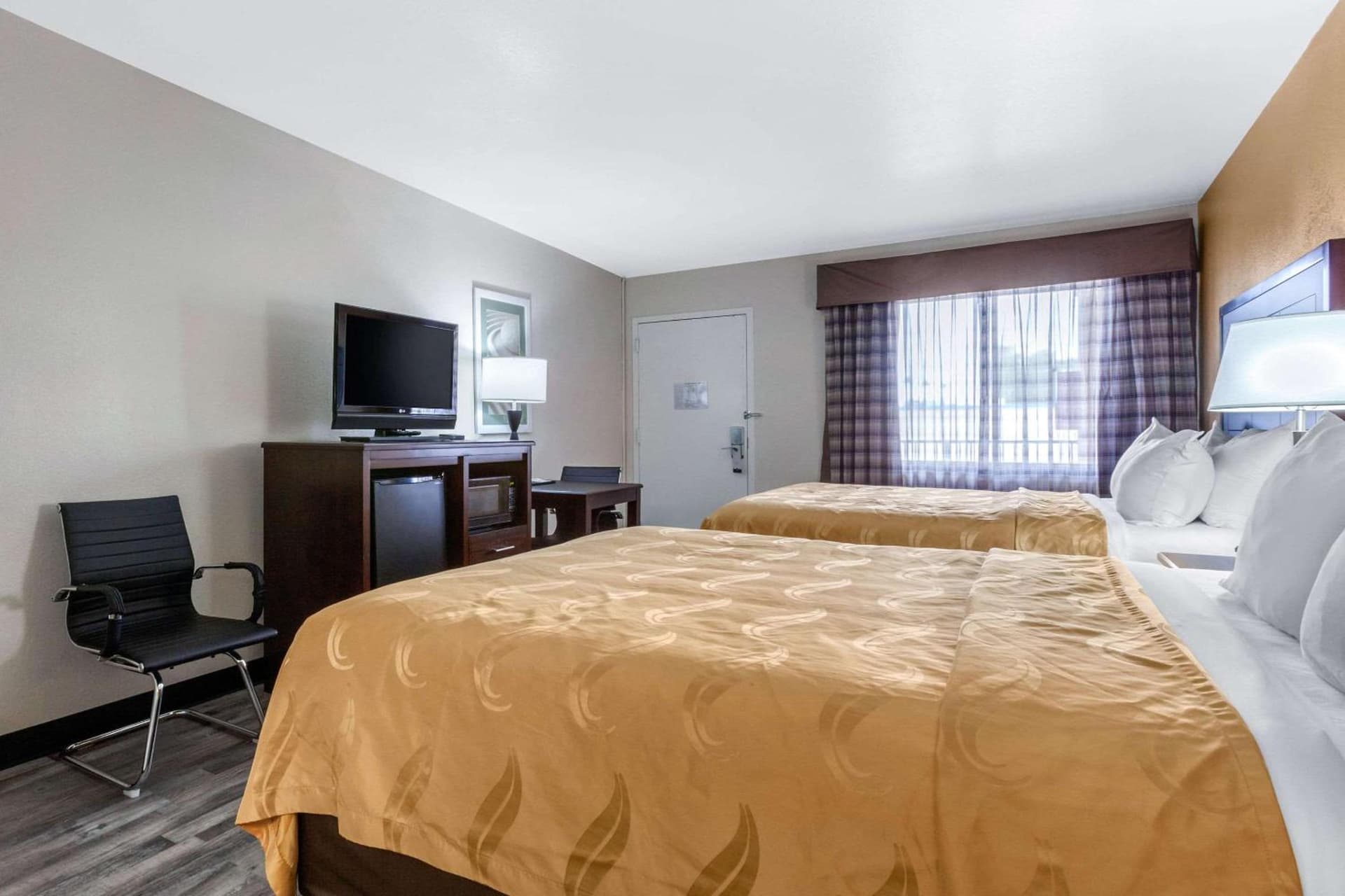 SureStay by Best Western Mesa Downtown Area property views in Mesa, AZ — gallery photo 3