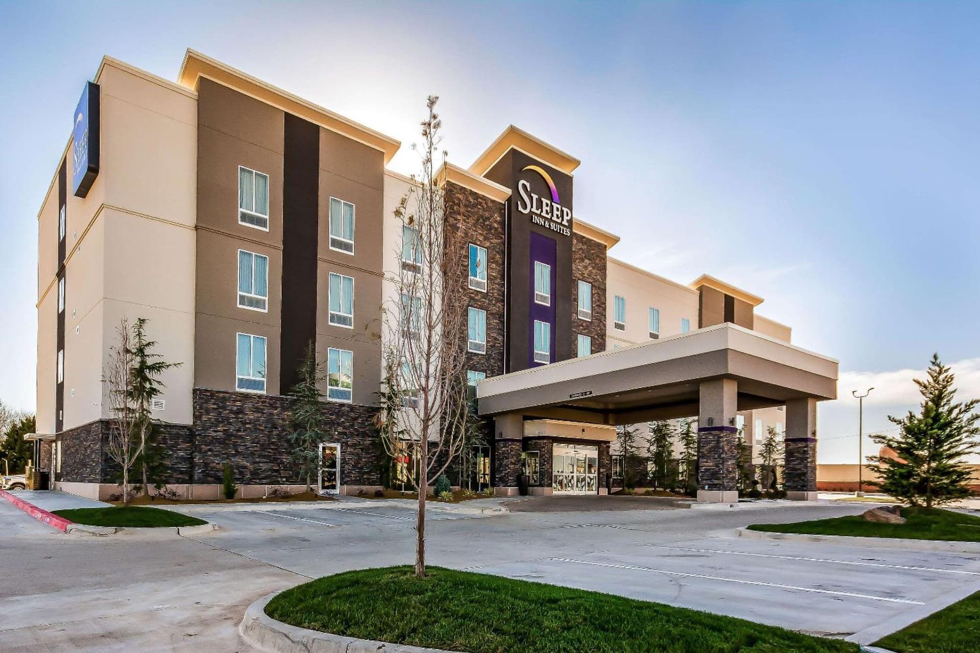 Sleep Inn & Suites Yukon Oklahoma City interior in Yukon, OK — gallery photo 2