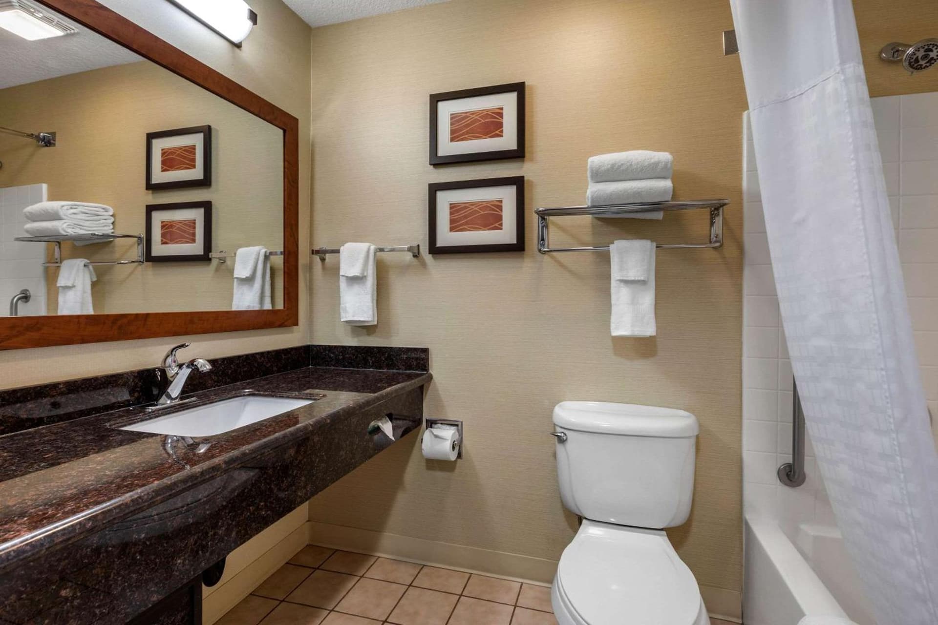Comfort Inn & Suites Murrieta Temecula Wine Country gallery photo in Murrieta, CA — image 24