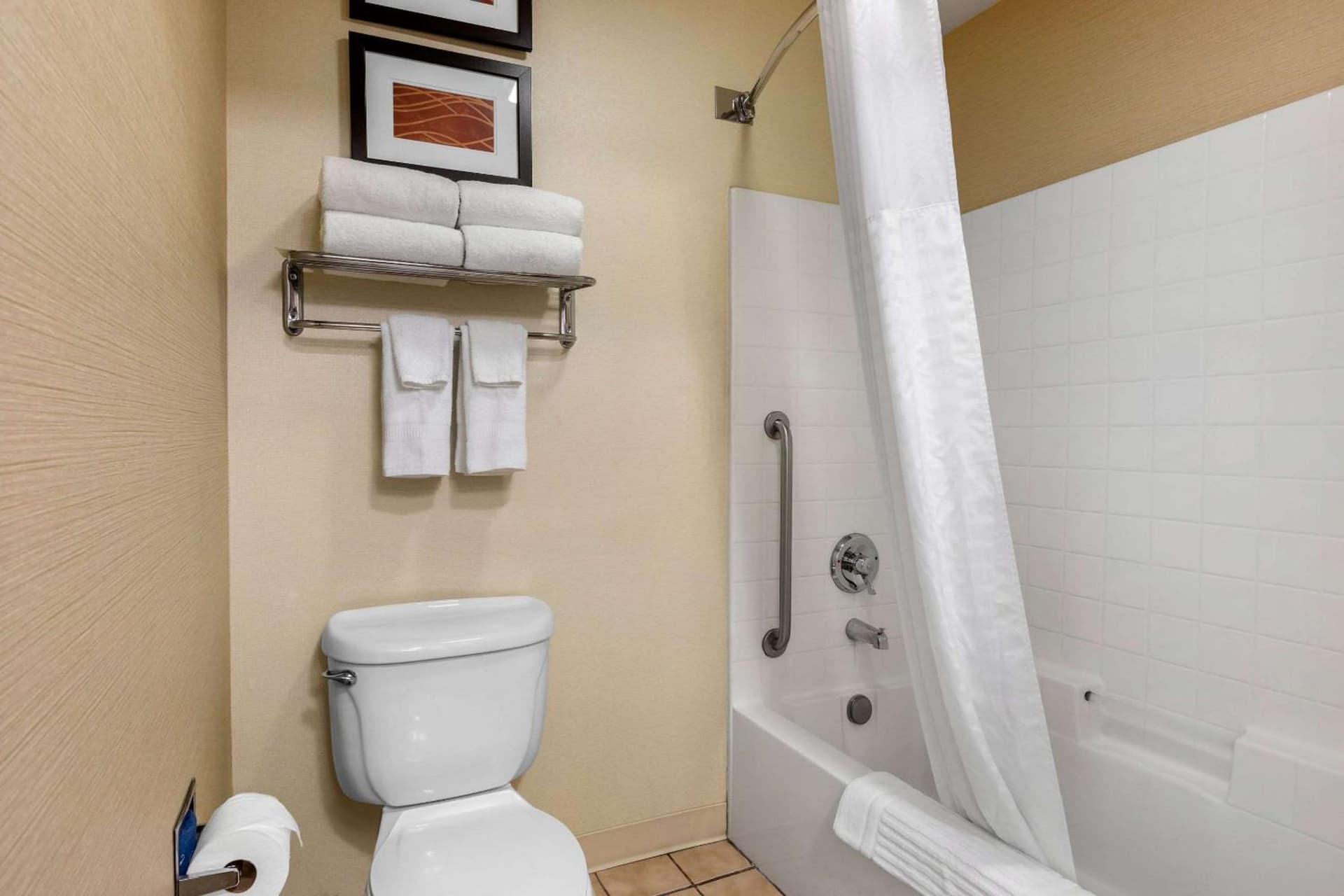 Comfort Inn & Suites Murrieta Temecula Wine Country gallery photo in Murrieta, CA — image 19