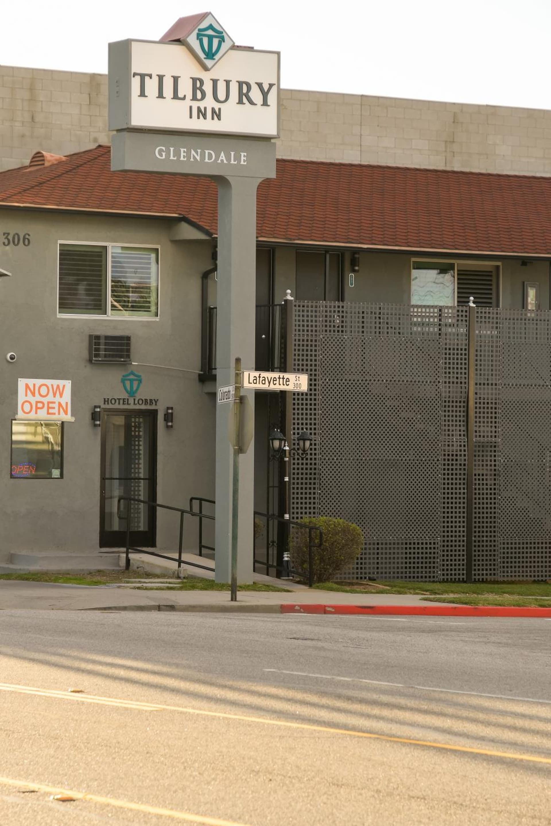 Tilbury Inn gallery photo in Glendale, CA — image 59