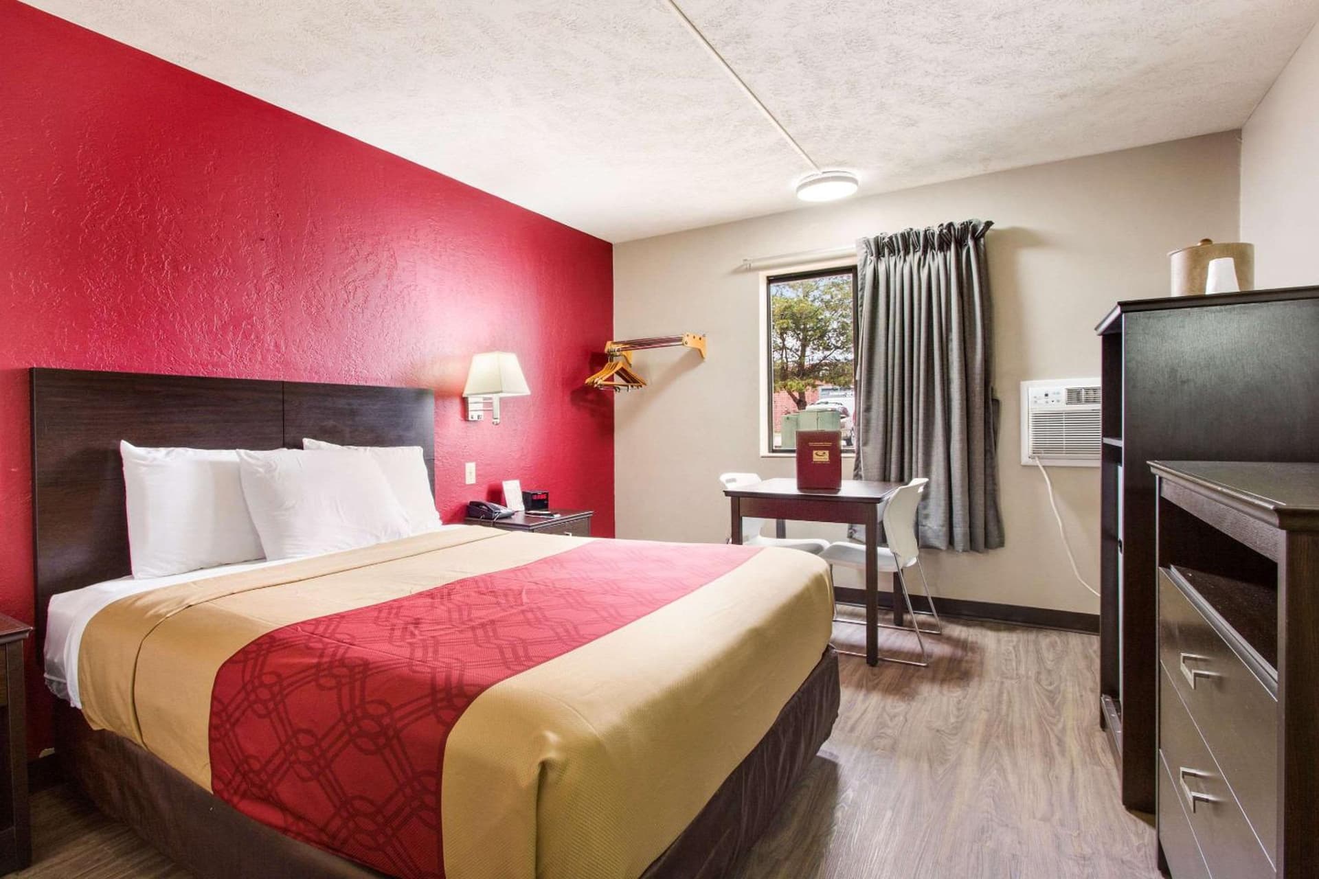 Red Lion Inn & Suites Olathe Kansas City gallery photo in Olathe, KS — image 4