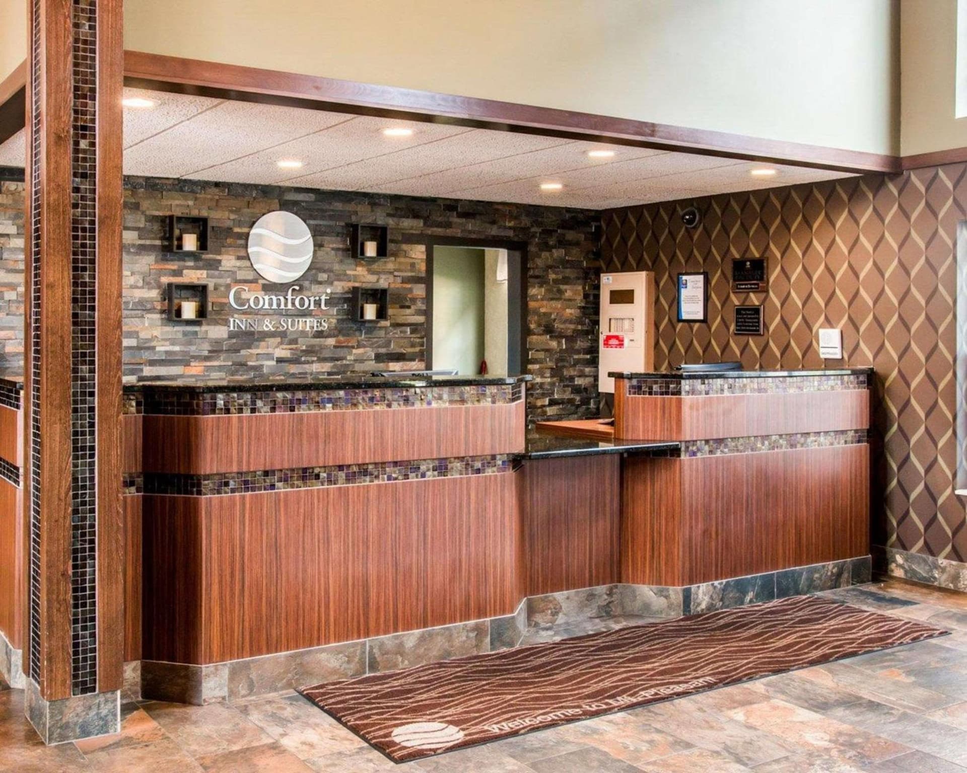 Comfort Inn & Suites and Conference Center property views in Mount Pleasant, MI — gallery photo 3