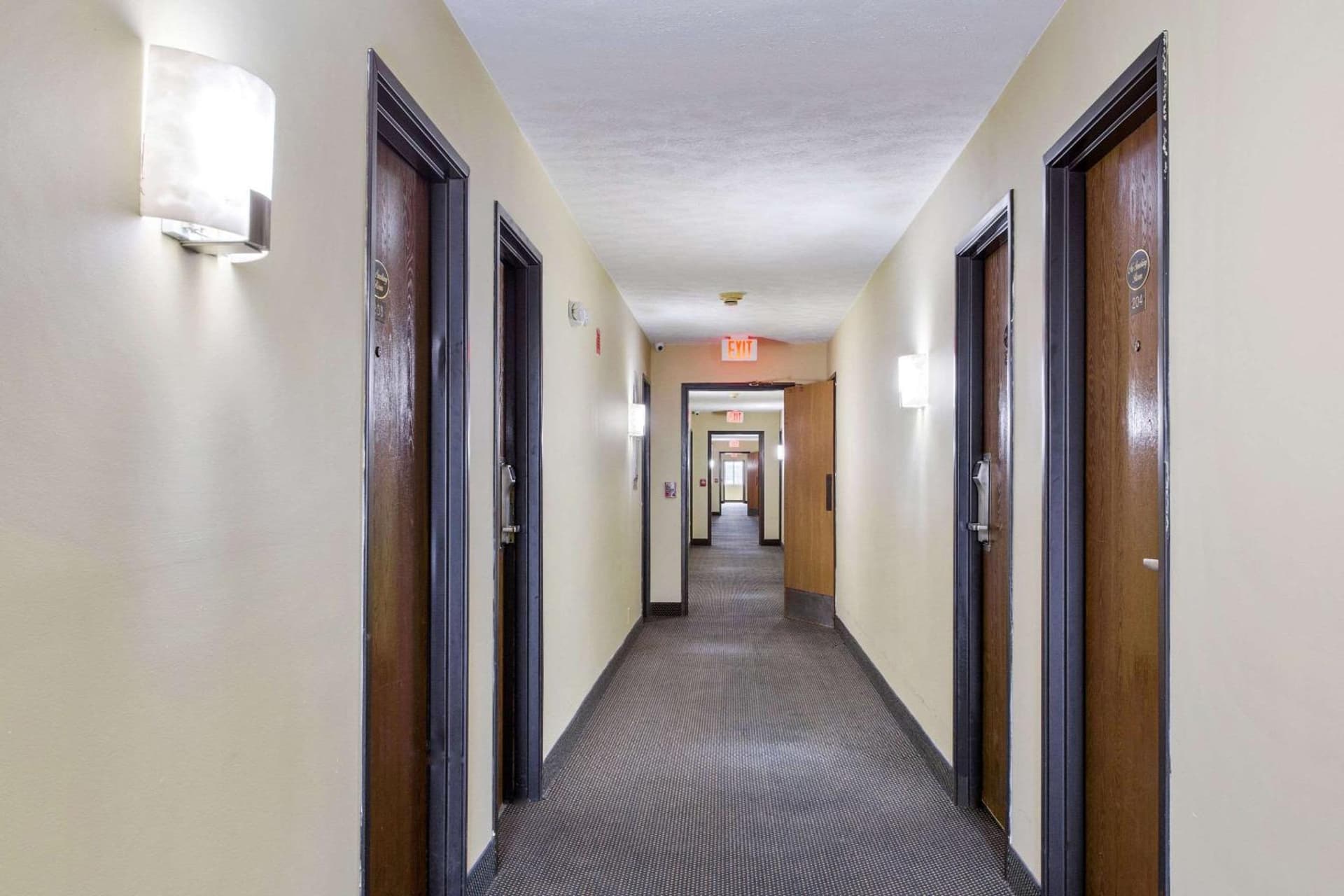 Red Lion Inn & Suites Olathe Kansas City interior in Olathe, KS — gallery photo 2