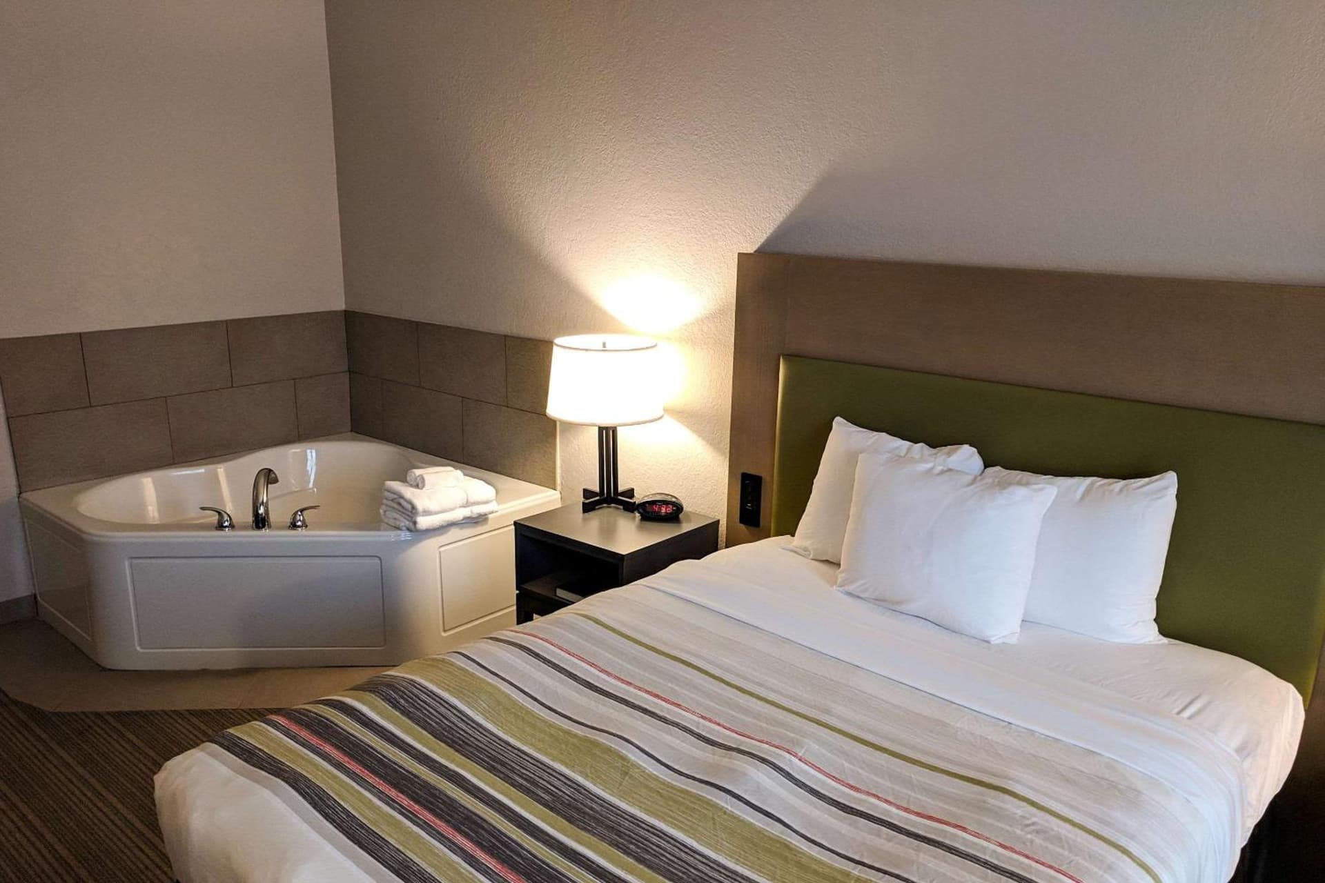 Comfort Inn & Suites Slidell - New Orleans Area gallery photo in Slidell, LA — image 11