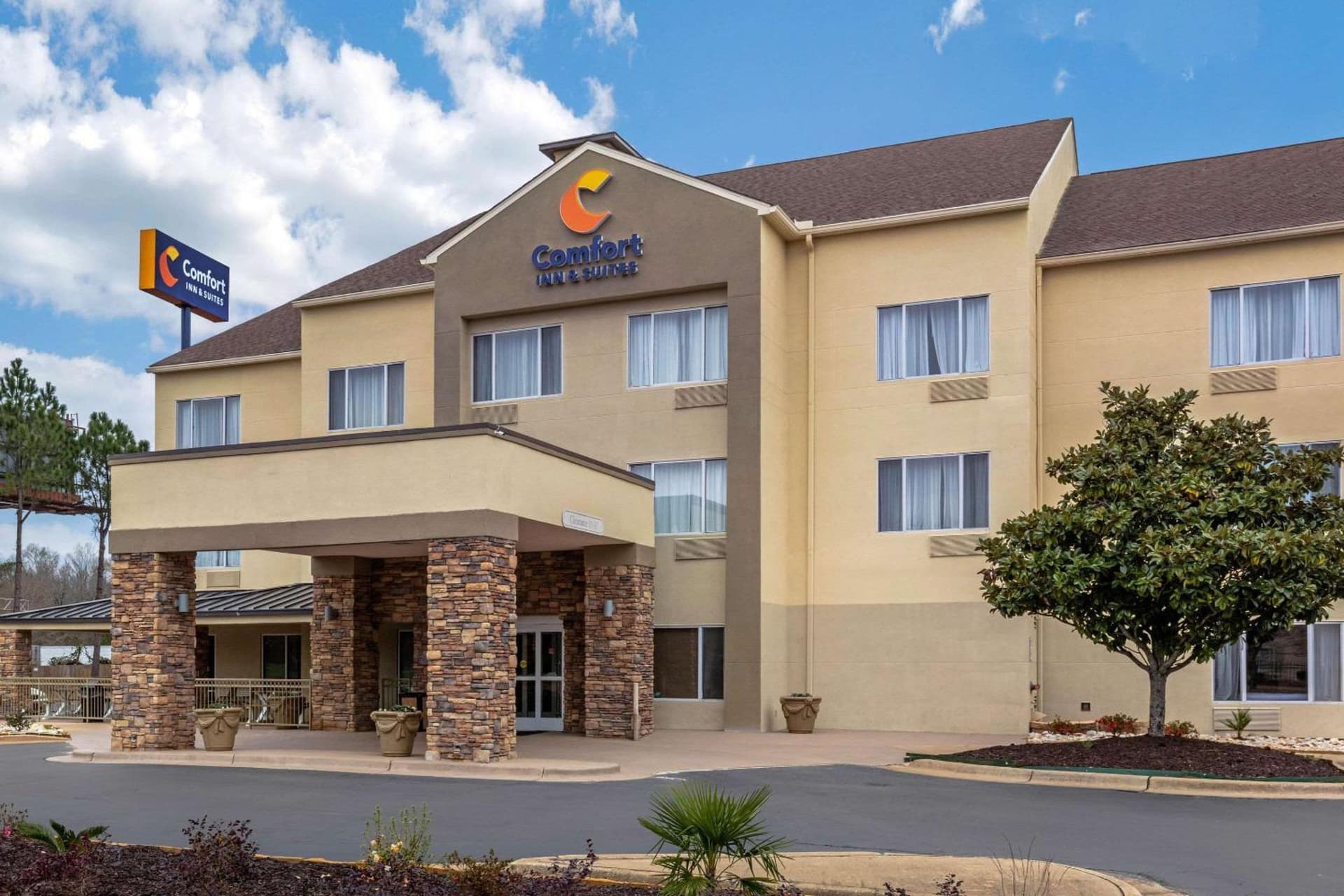Comfort Inn & Suites Montgomery East Carmichael Rd featured exterior or lobby in Montgomery, AL — similar hotel