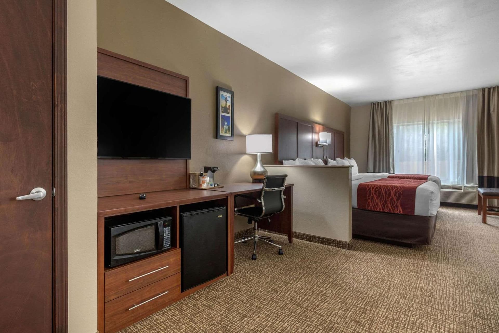 Comfort Inn & Suites Montgomery East Carmichael Rd gallery photo in Montgomery, AL — image 14