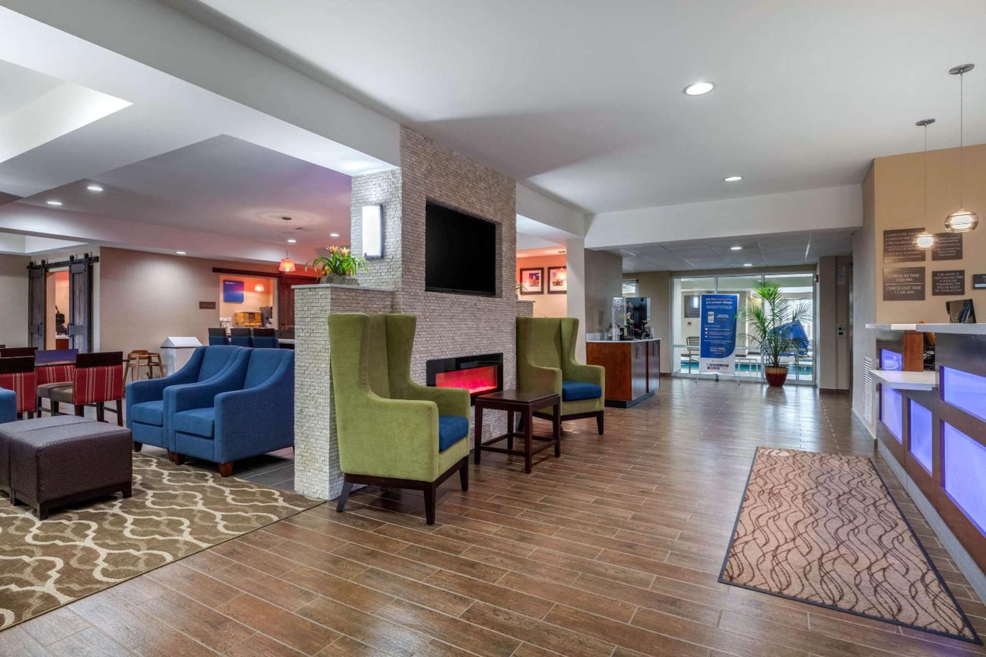 Comfort Inn & Suites Montgomery East Carmichael Rd gallery photo in Montgomery, AL — image 41