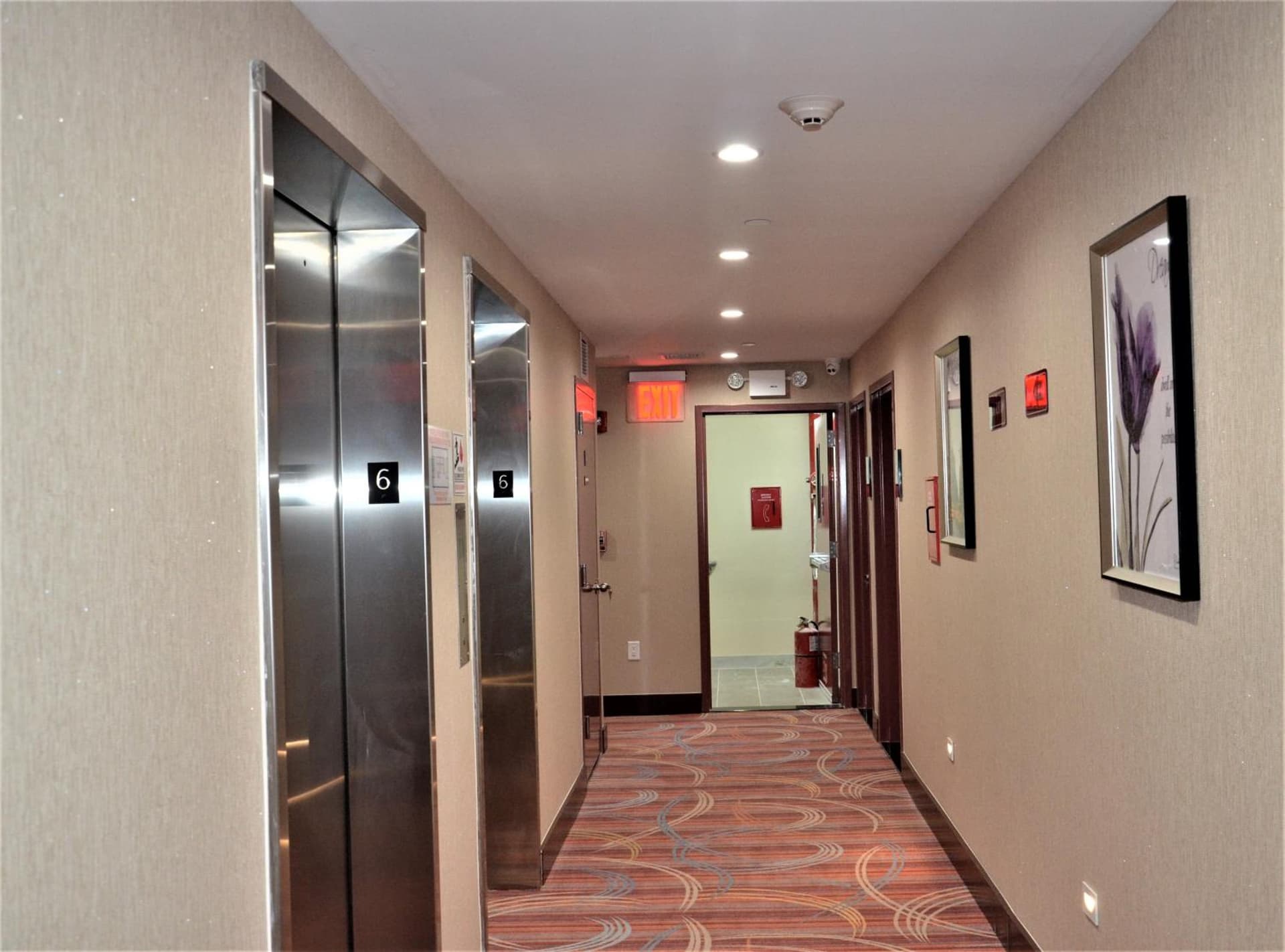 LIC Plaza Hotel gallery photo in Queens, NY — image 19