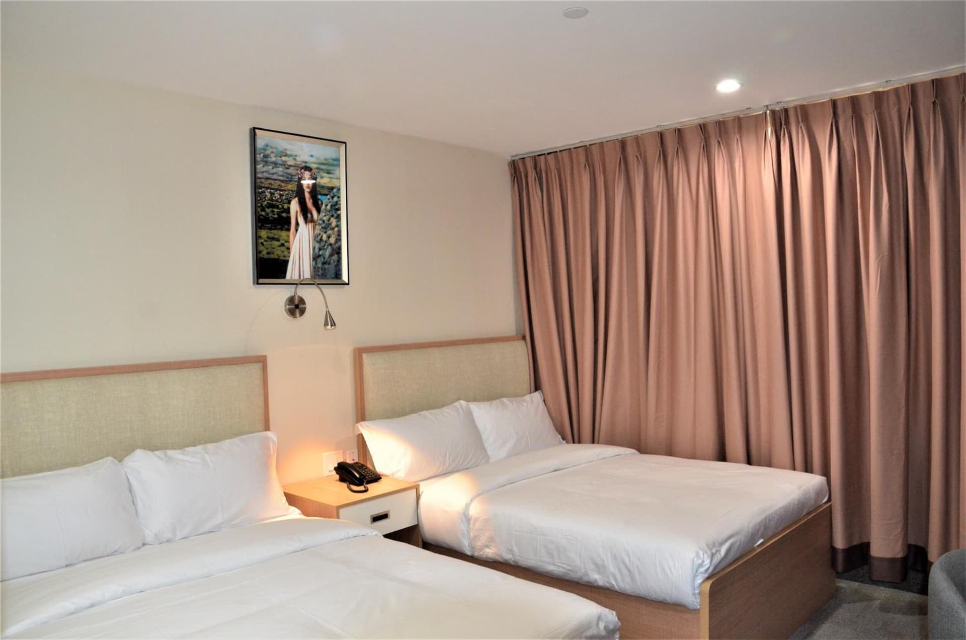 LIC Plaza Hotel gallery photo in Queens, NY — image 23