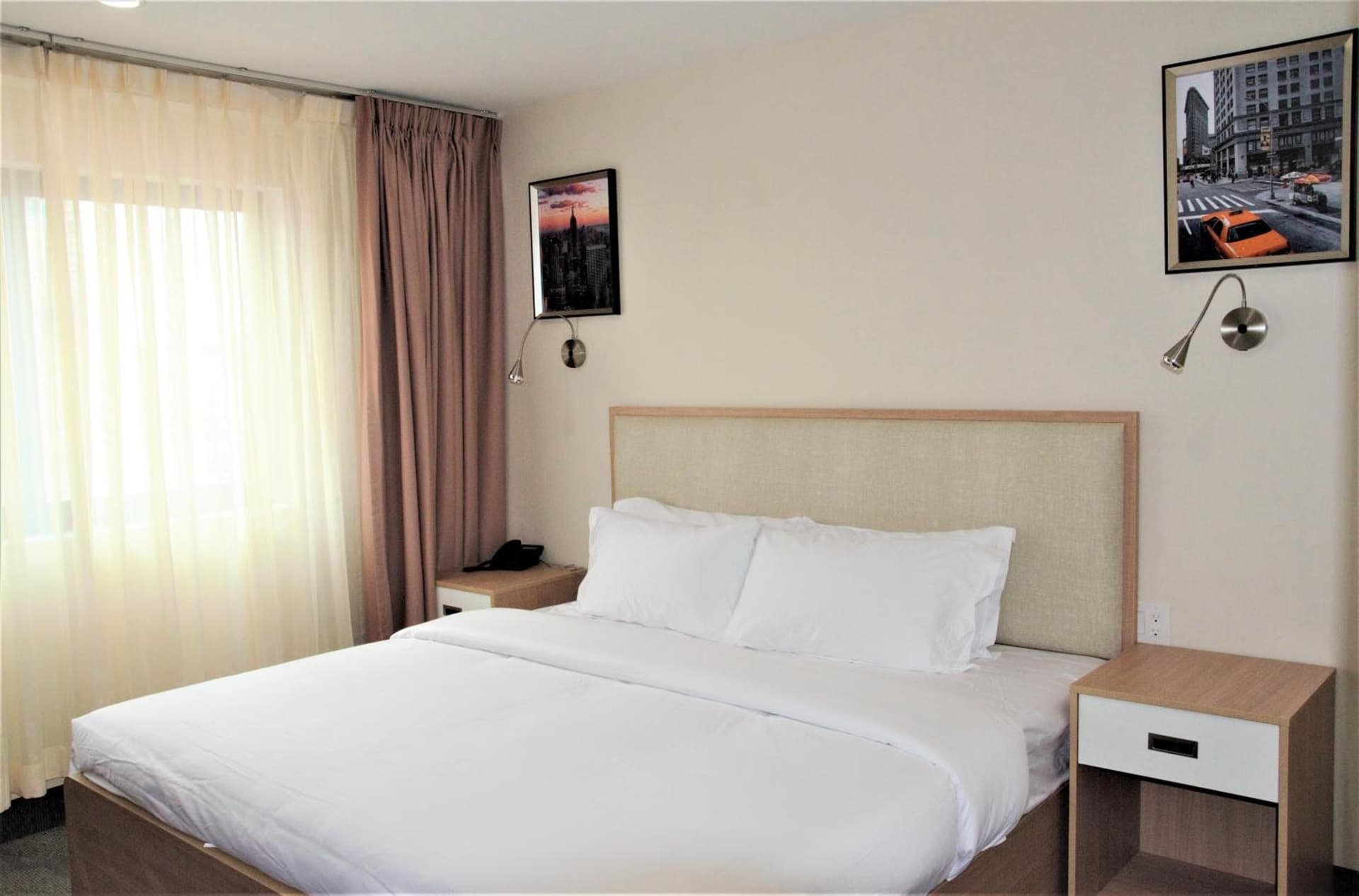 LIC Plaza Hotel gallery photo in Queens, NY — image 30