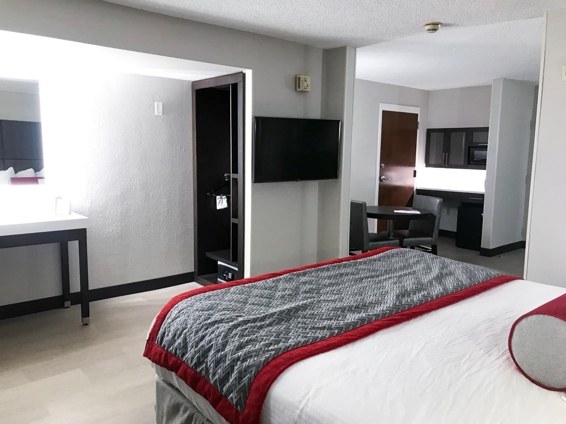 Ramada by Wyndham Suites Orlando Airport- Free Airport Shuttle gallery photo in Orlando, FL — image 23