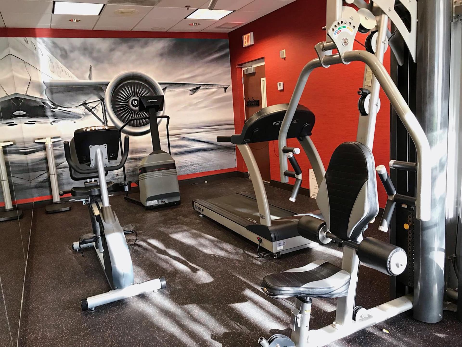 Ramada by Wyndham Suites Orlando Airport- Free Airport Shuttle gallery photo in Orlando, FL — image 7