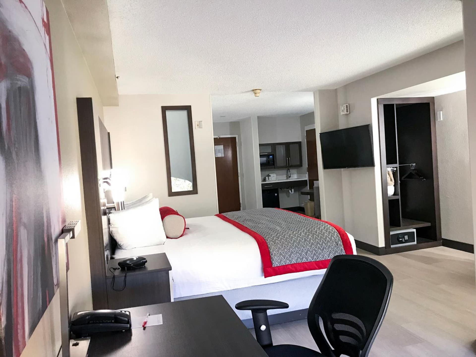 Ramada by Wyndham Suites Orlando Airport- Free Airport Shuttle gallery photo in Orlando, FL — image 41